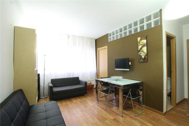 Apartamento de cuatro dormitorios con 2 baños.