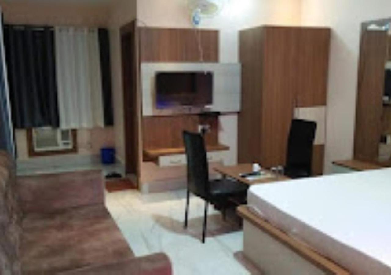 Deluxe King Room photo 3