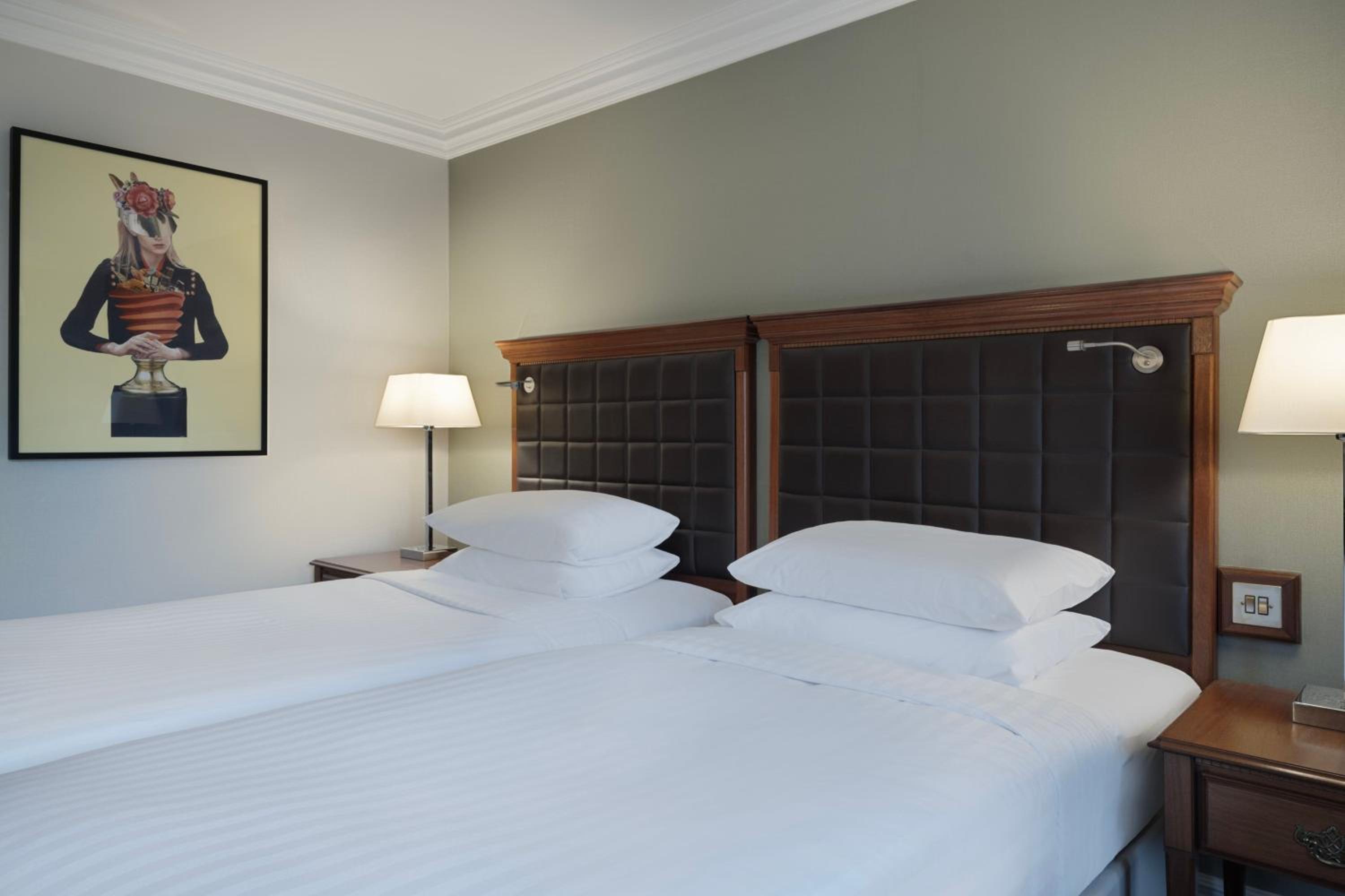 Deluxe Twin Room - Photo 2