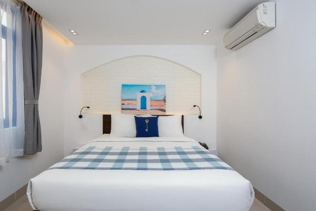 Double Room - Photo 8