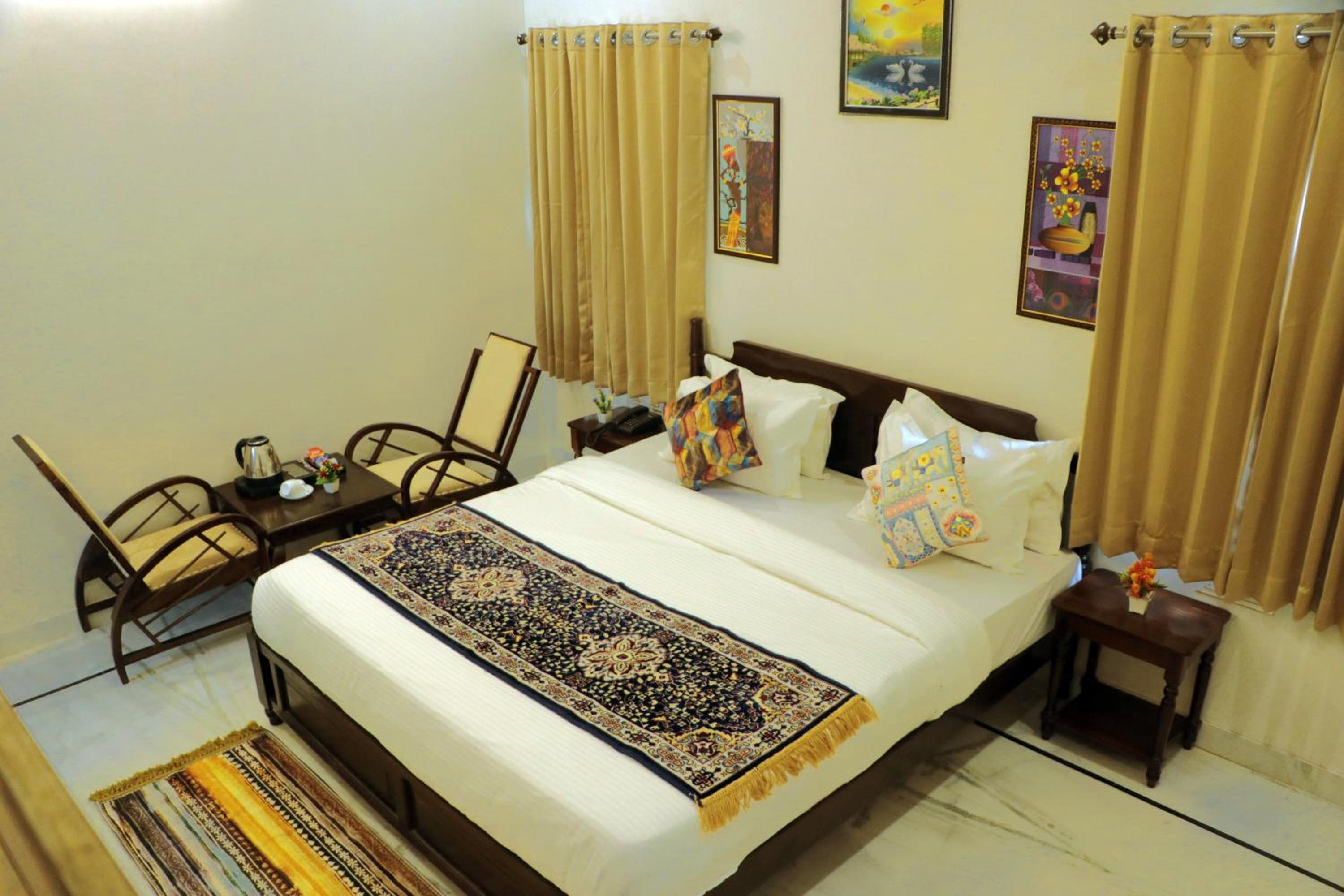 Superior King Room photo 2
