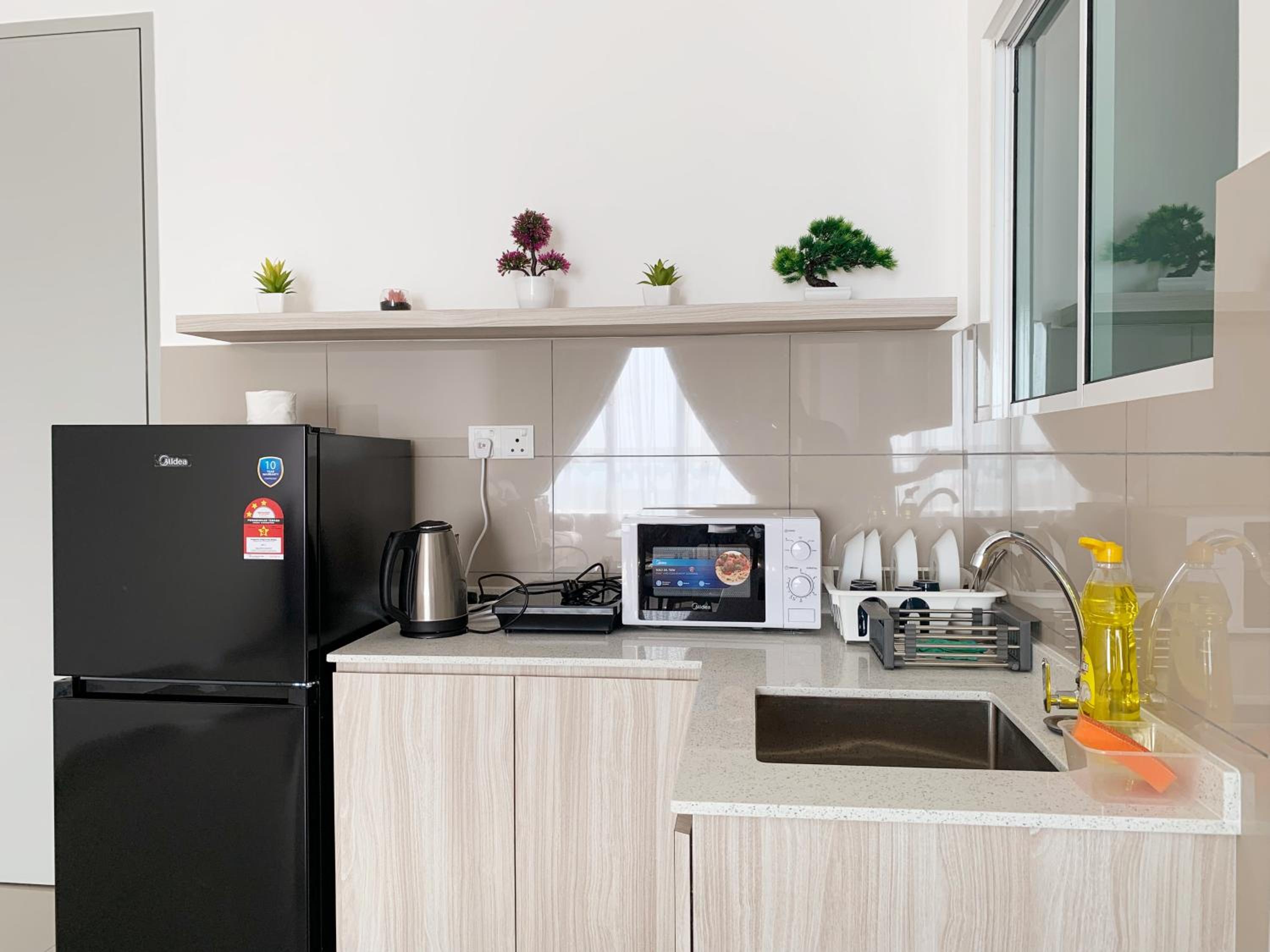 Apartment with Sea View - Photo 5