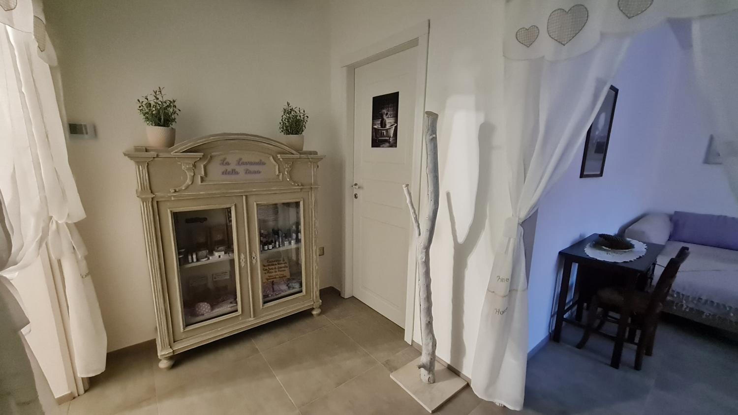 One-Bedroom House photo 3