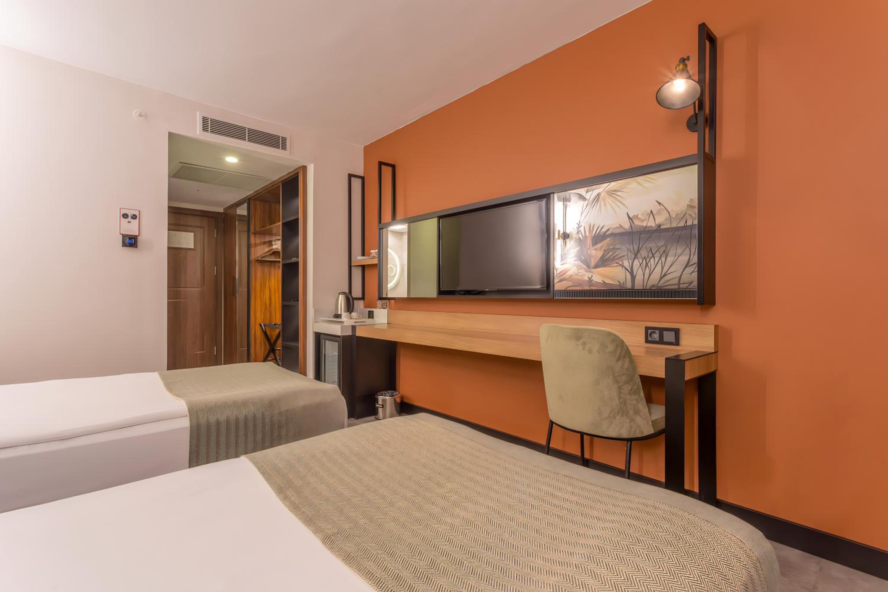 Deluxe Twin Room - Non-Smoking