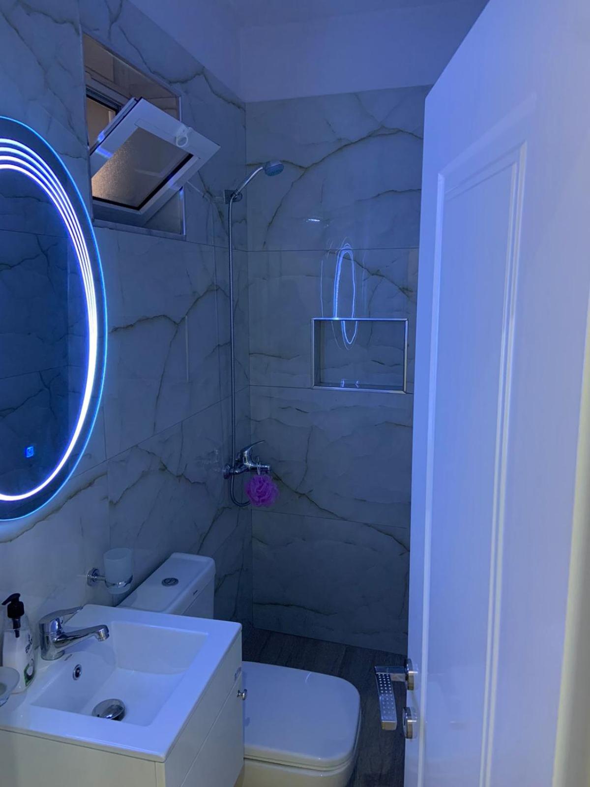 Double Room with Private Bathroom photo 2