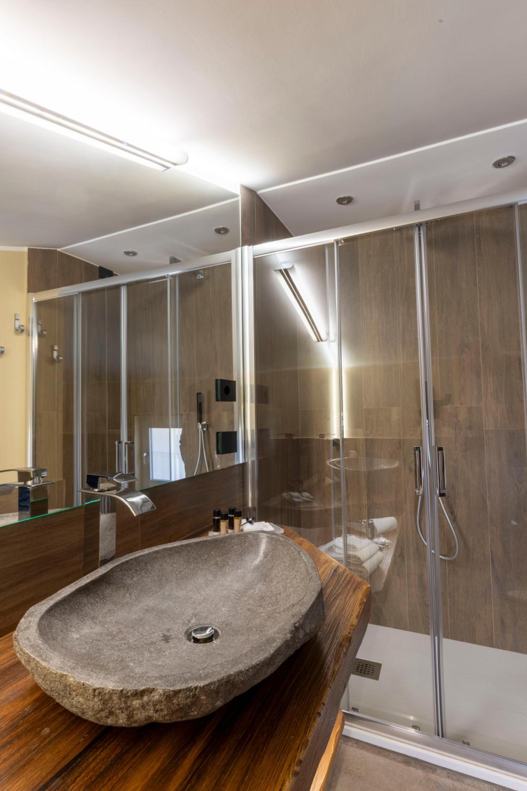 King Room with Spa Bath photo 2