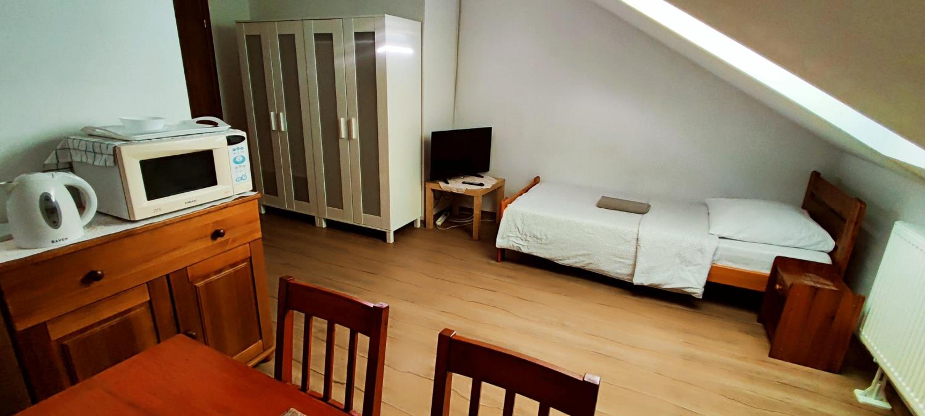 Triple Room with Private Bathroom photo 2