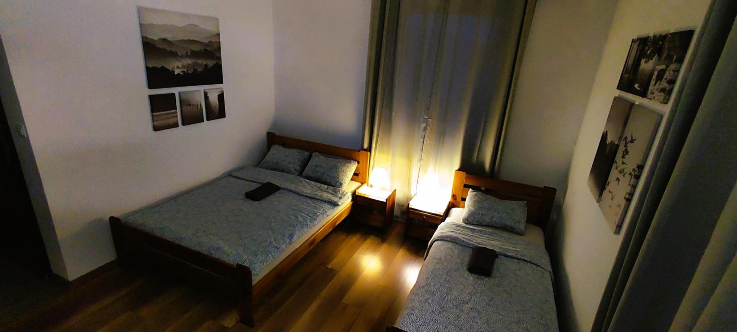 Double or Twin Room with Bathroom - Photo 4