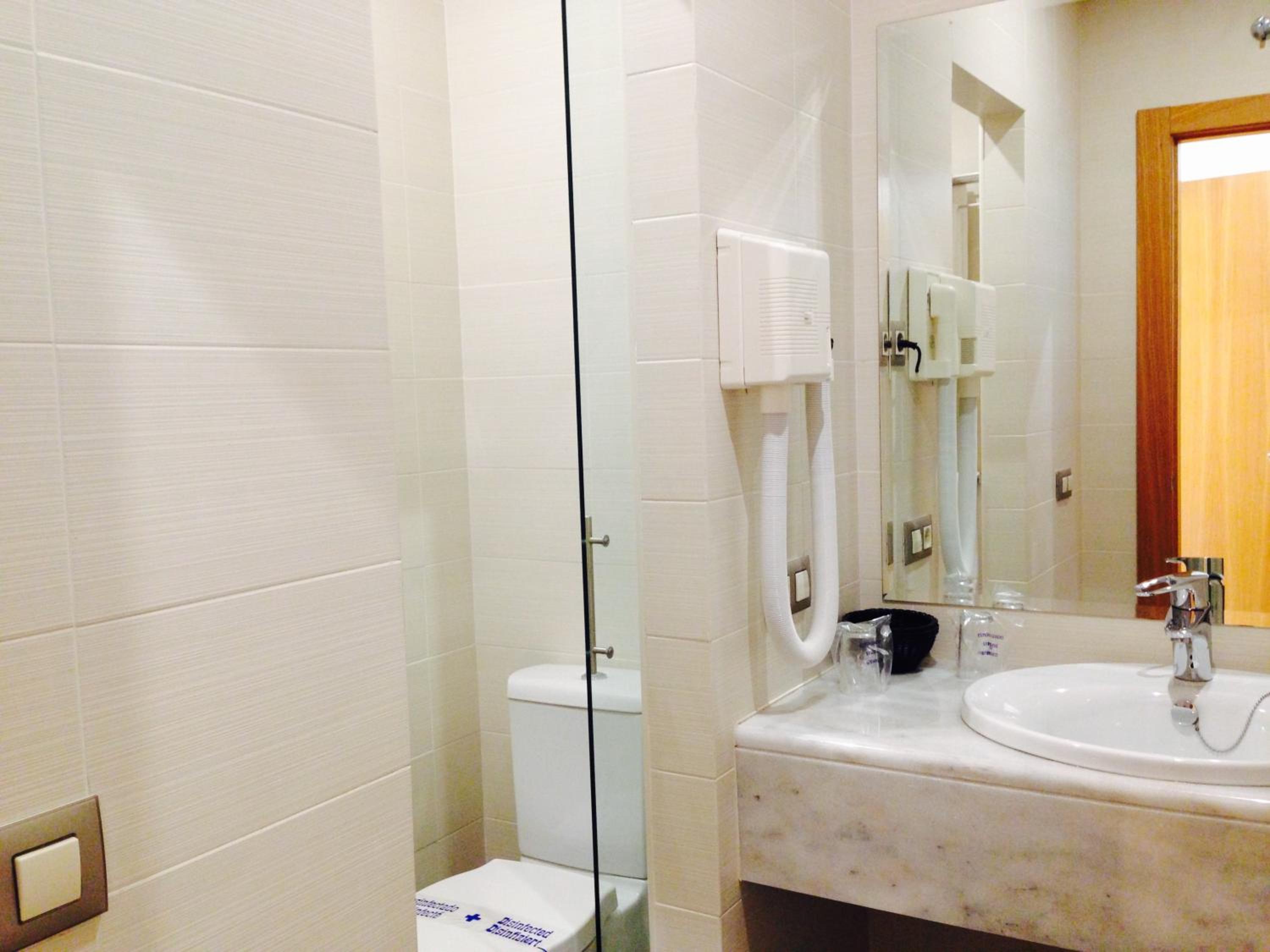 Single Room photo 3