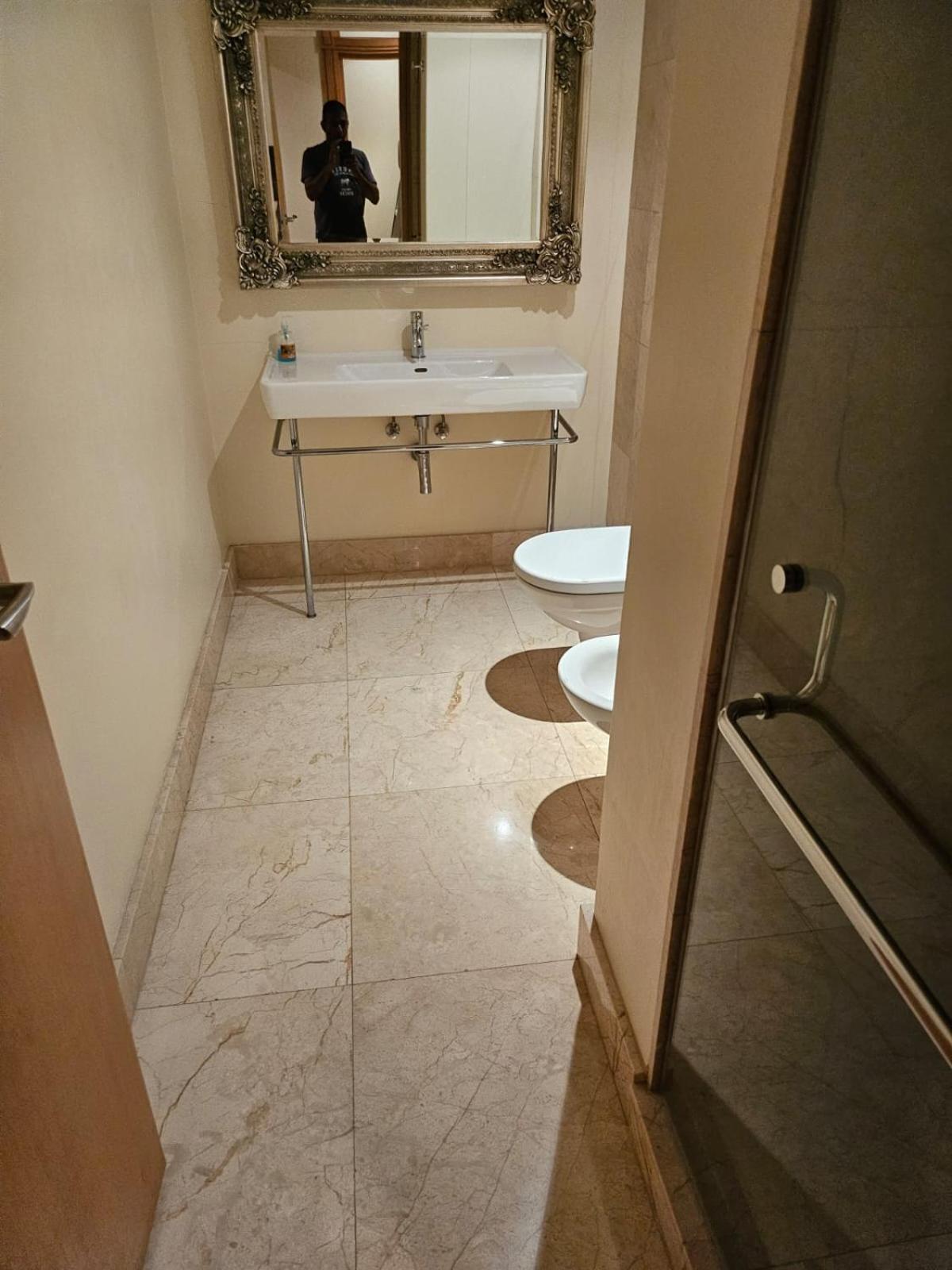 Three-Bedroom Apartment with Balcony photo 2
