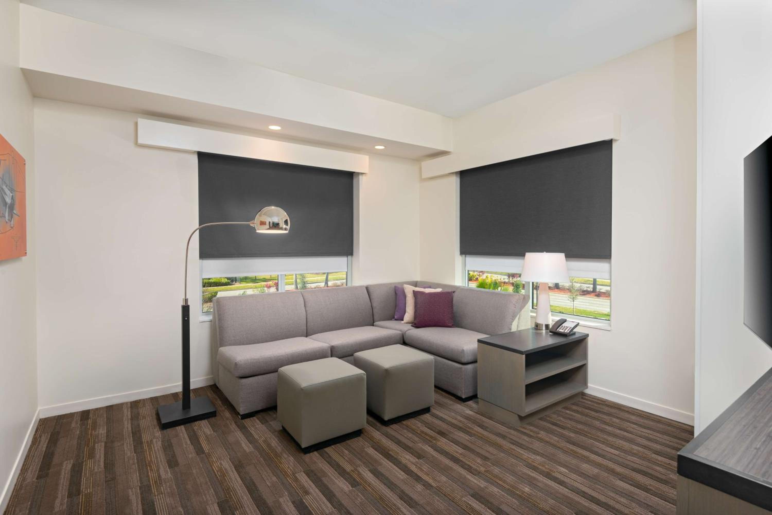 One-Bedroom Suite with Two Queen Beds, Kitchen and Accessible Tub