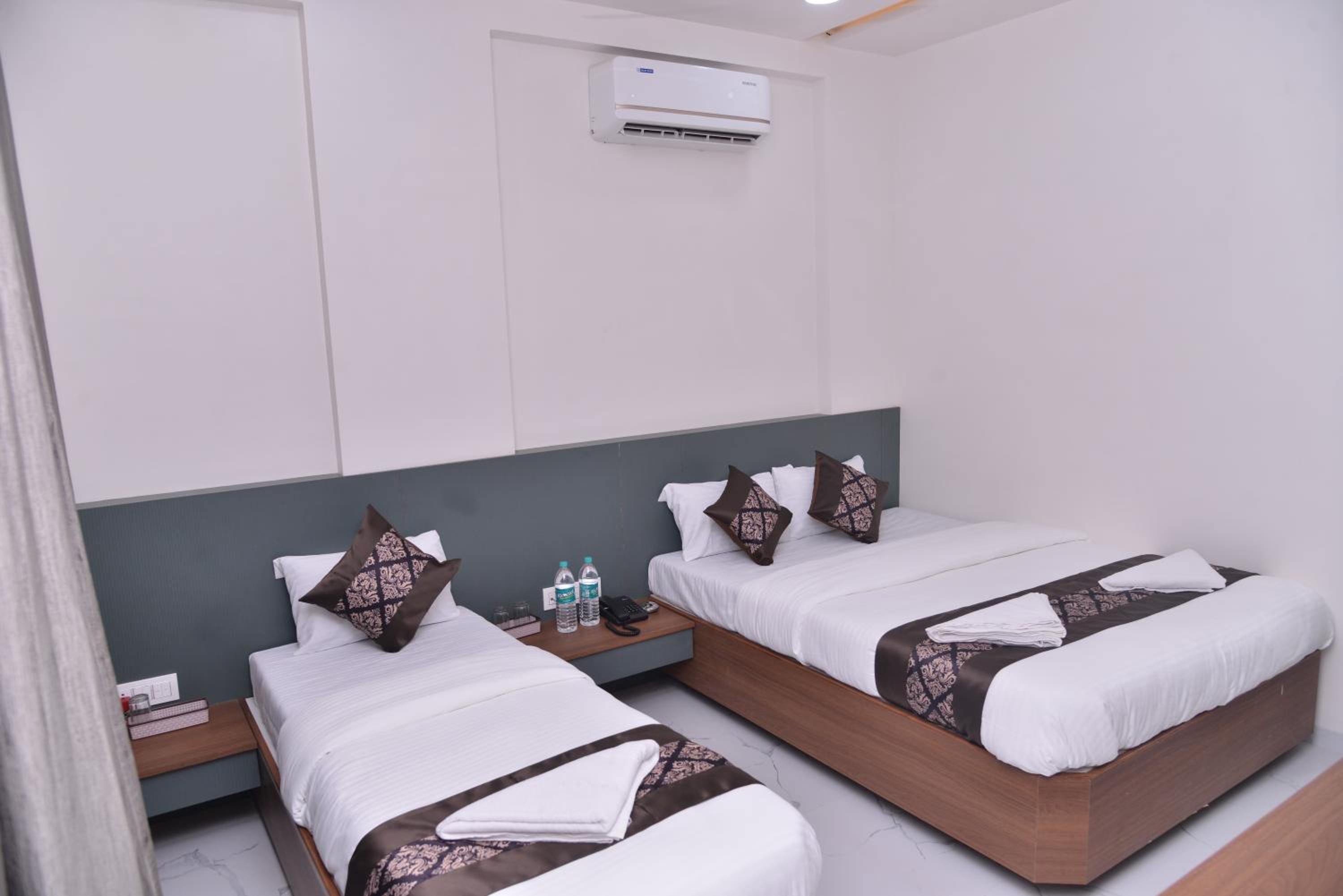 Triple Room - Photo 9