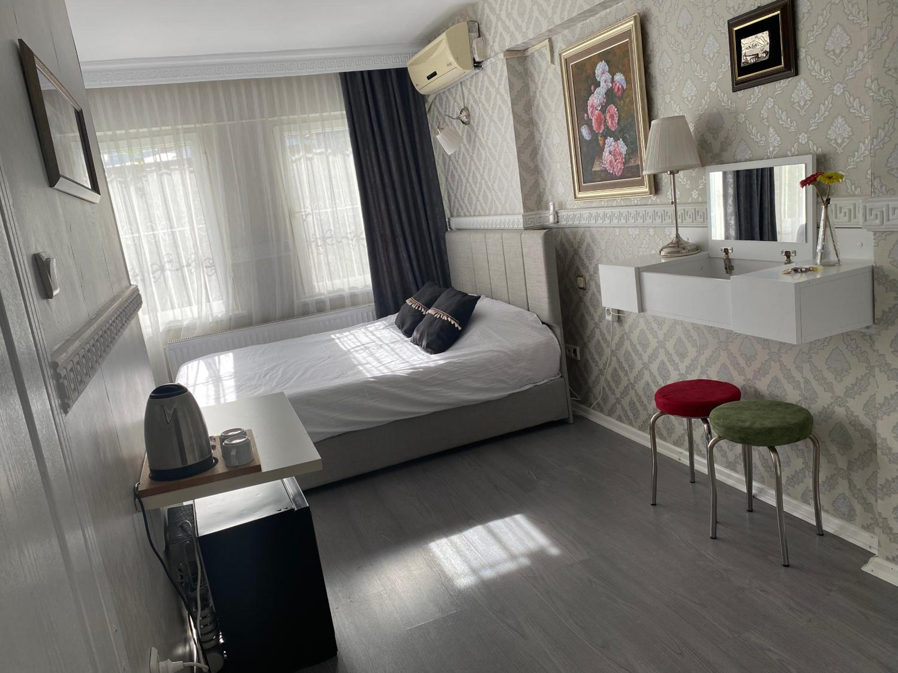 Triple Room with Garden View photo 1