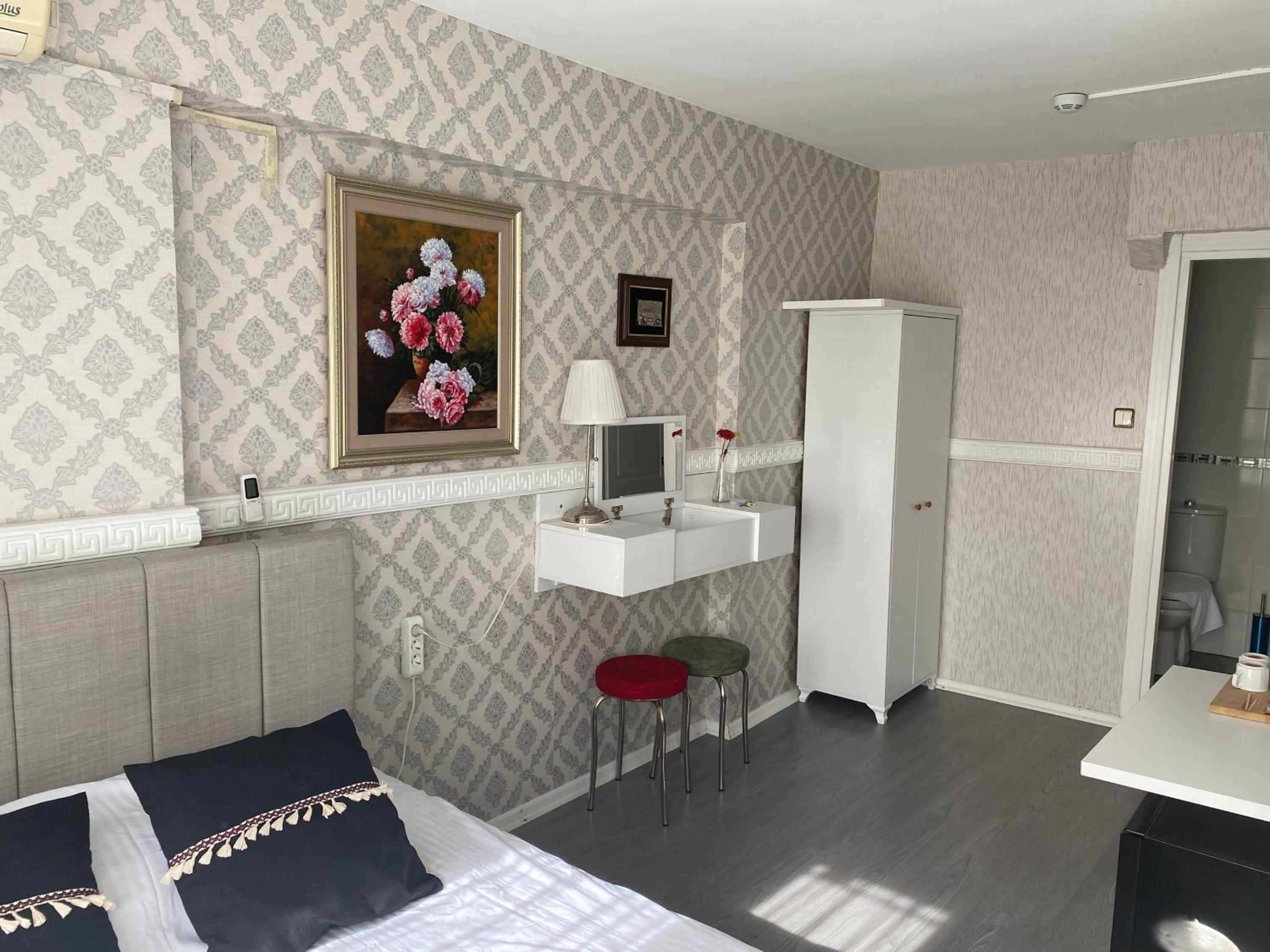 Triple Room with Garden View photo 2