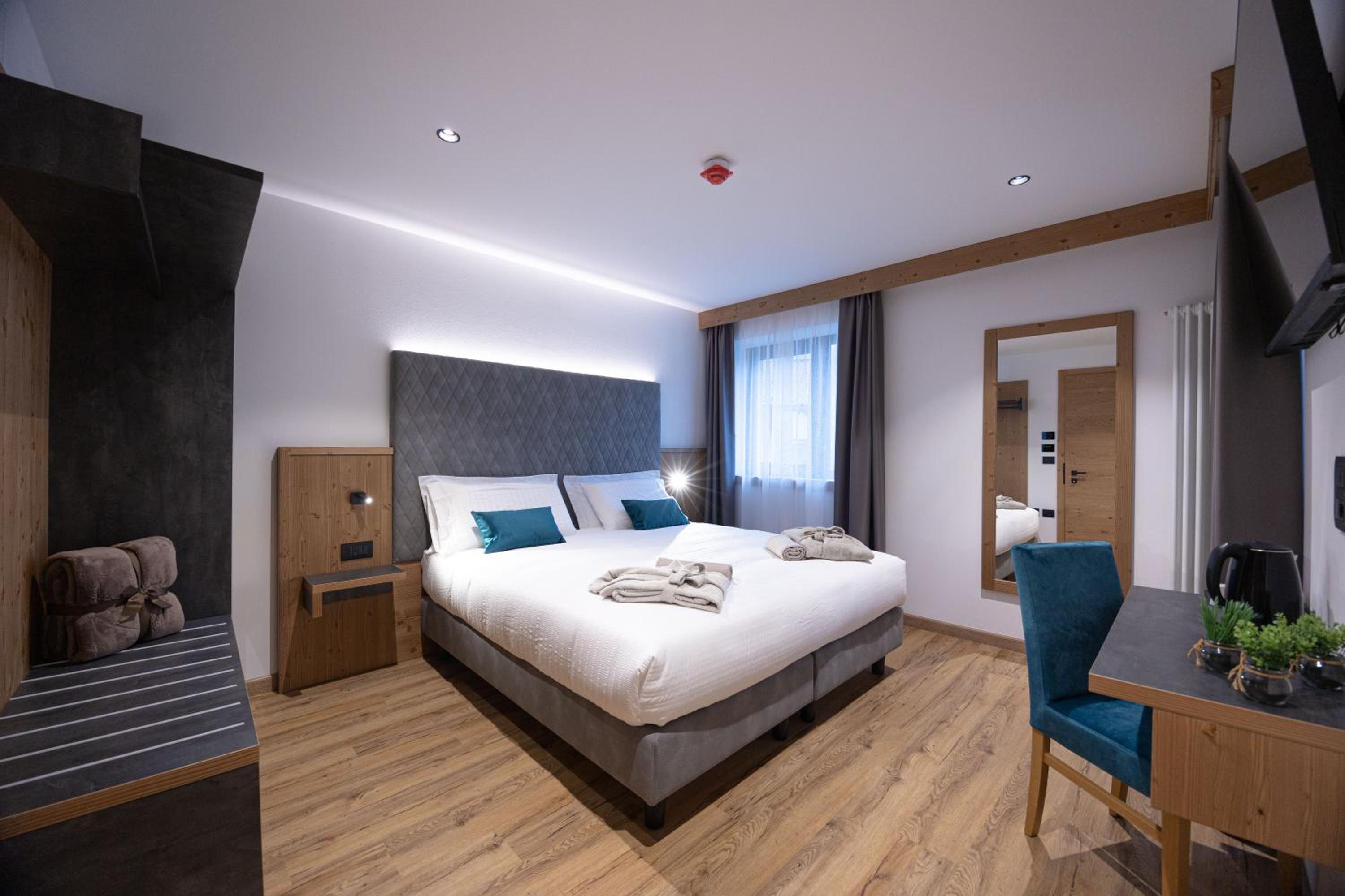Standard Double or Twin Room with Balcony