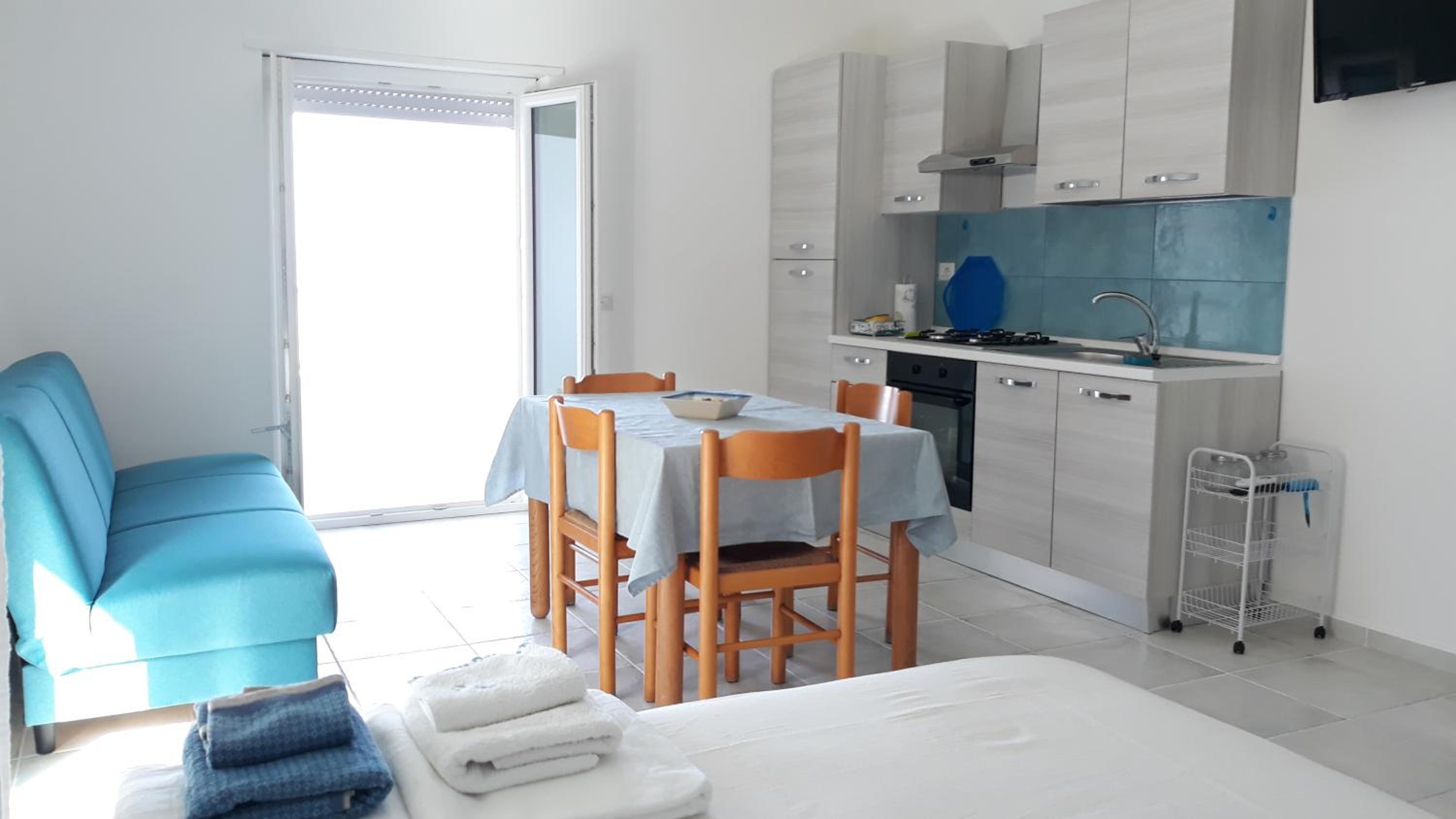 One-Bedroom Apartment photo 1