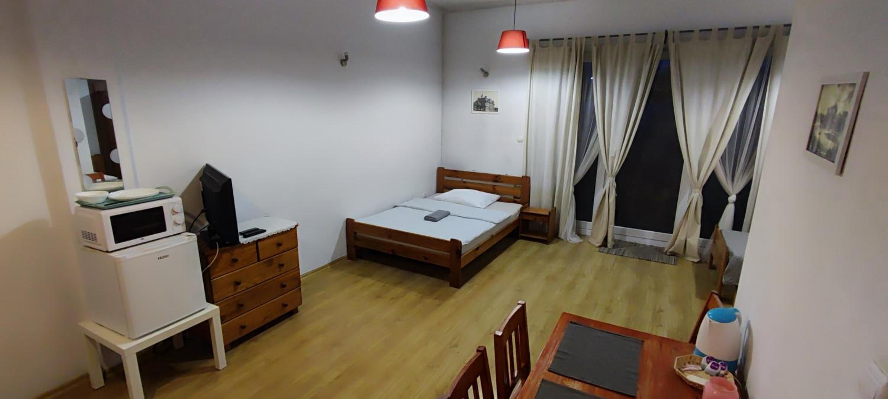 Quadruple Room with Private Bathroom - Photo 5