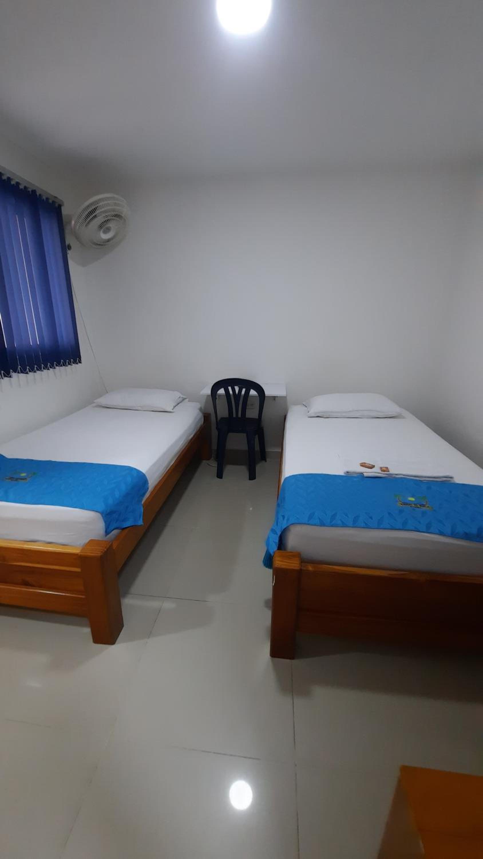 Twin Room with Private Bathroom photo 2