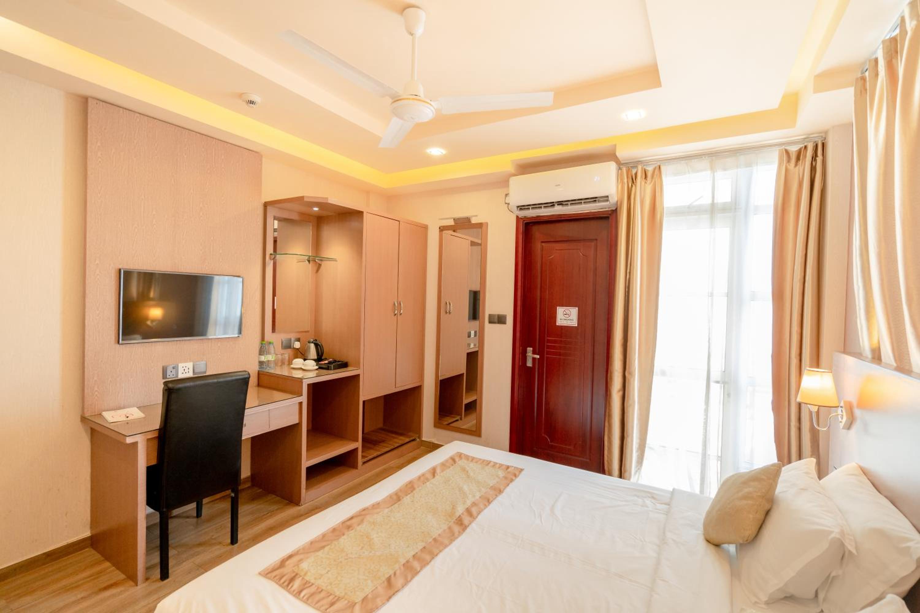 Standard Double or Twin Room photo 2