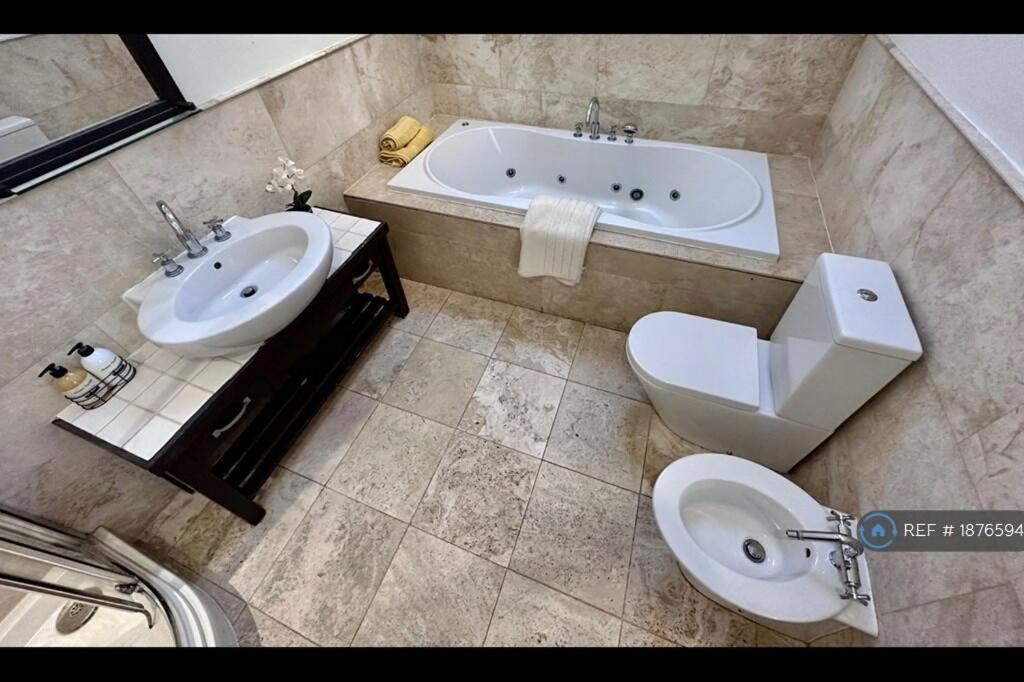 King Room With Balcony photo 3