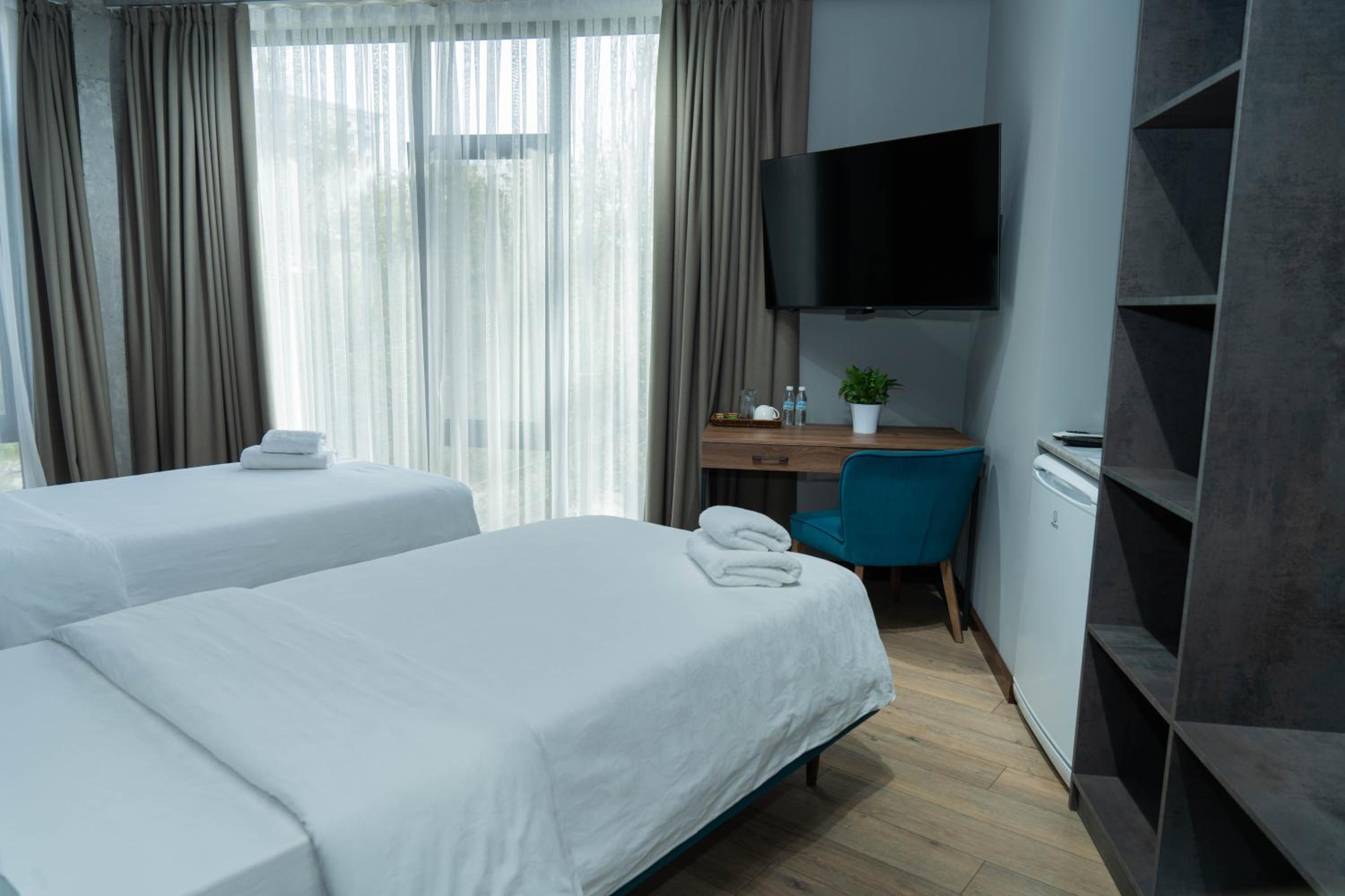 Twin Room - Photo 4