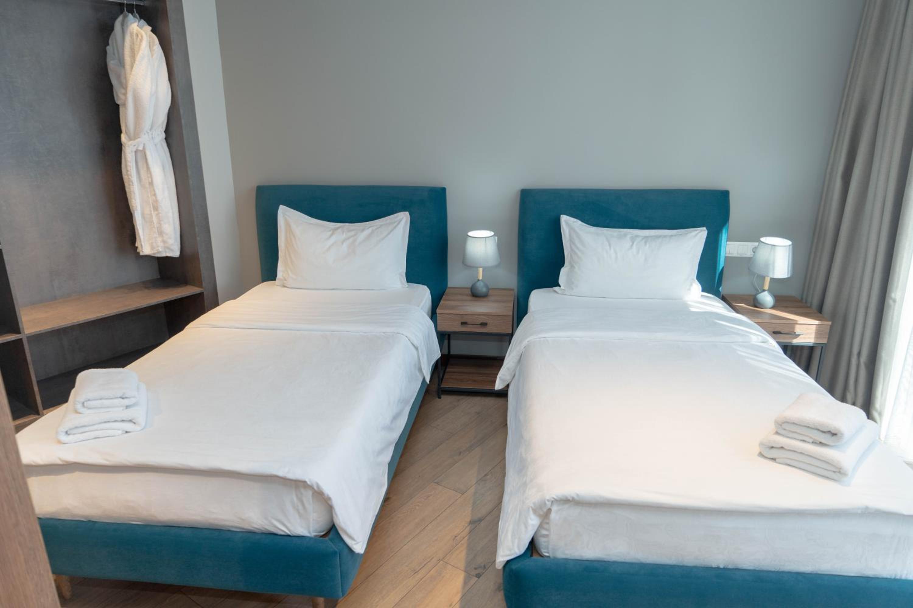 Twin Room with Balcony - Photo 1