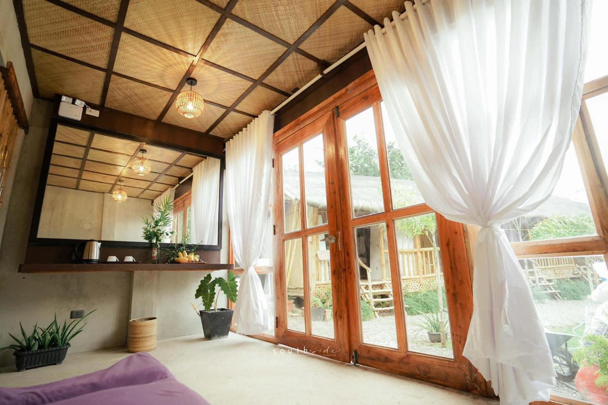 8-Bed Mixed Dormitory Room photo 3
