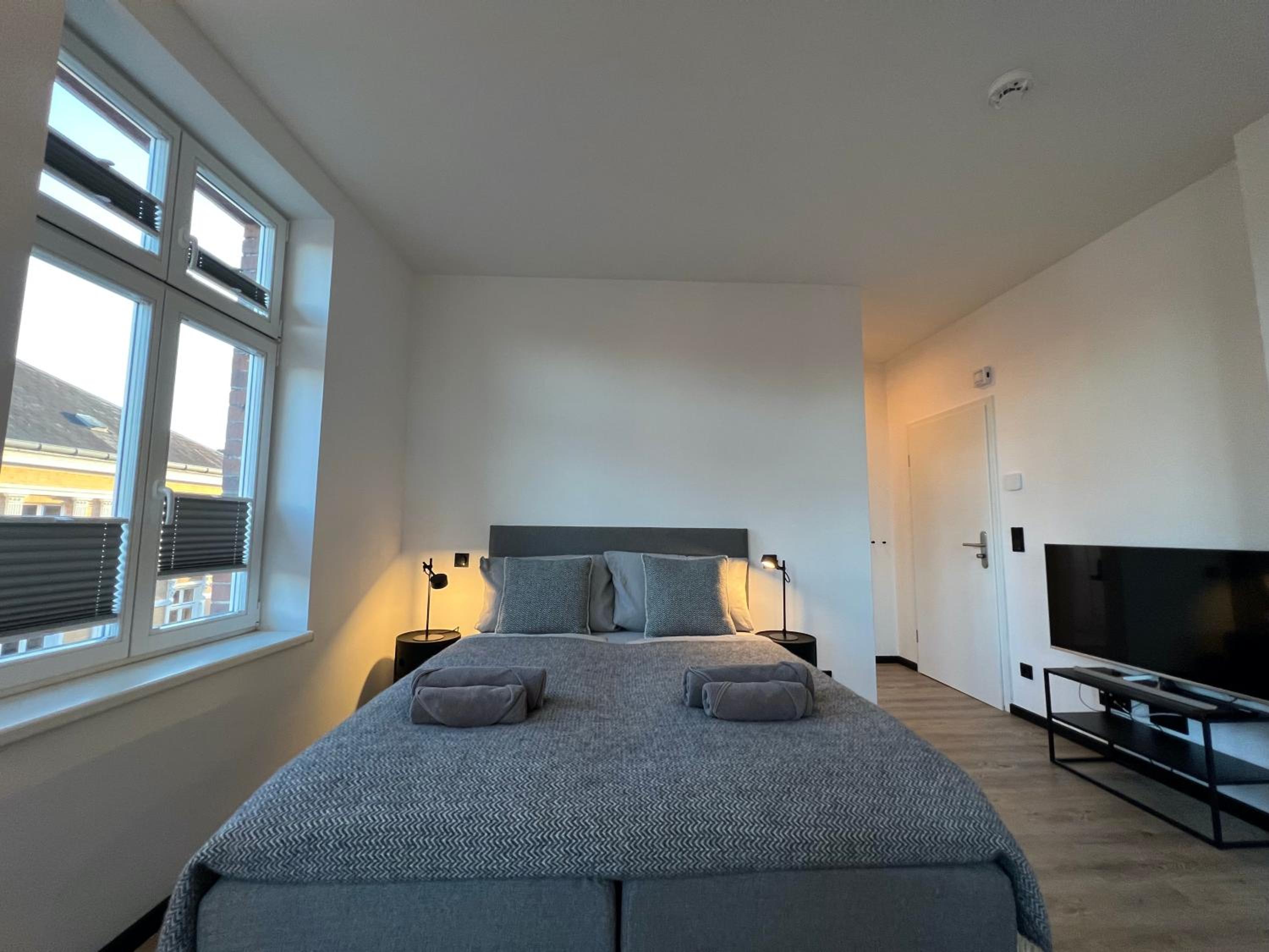 One-Bedroom Apartment photo 2