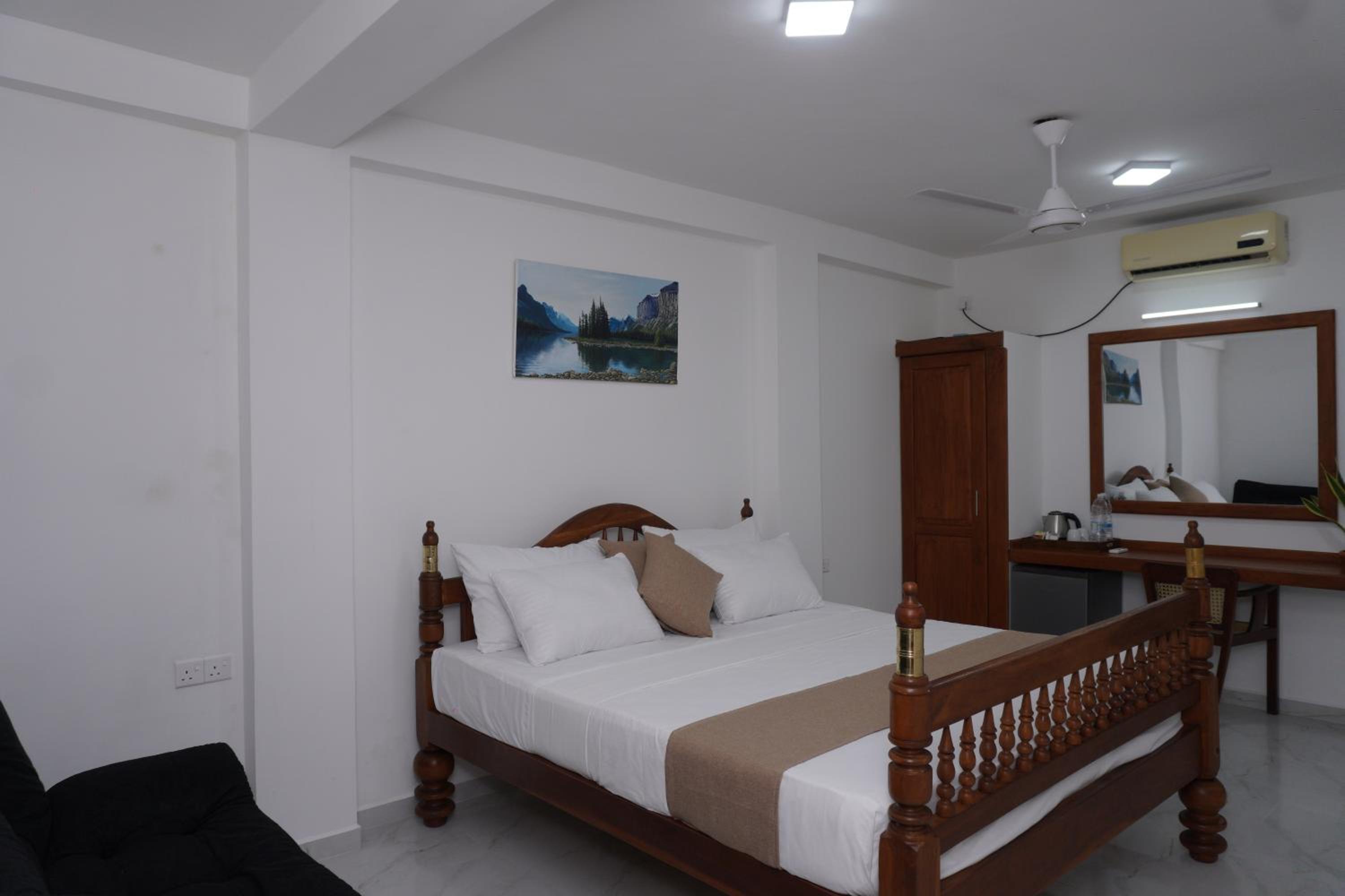 Deluxe Triple Room with Sea View photo 3