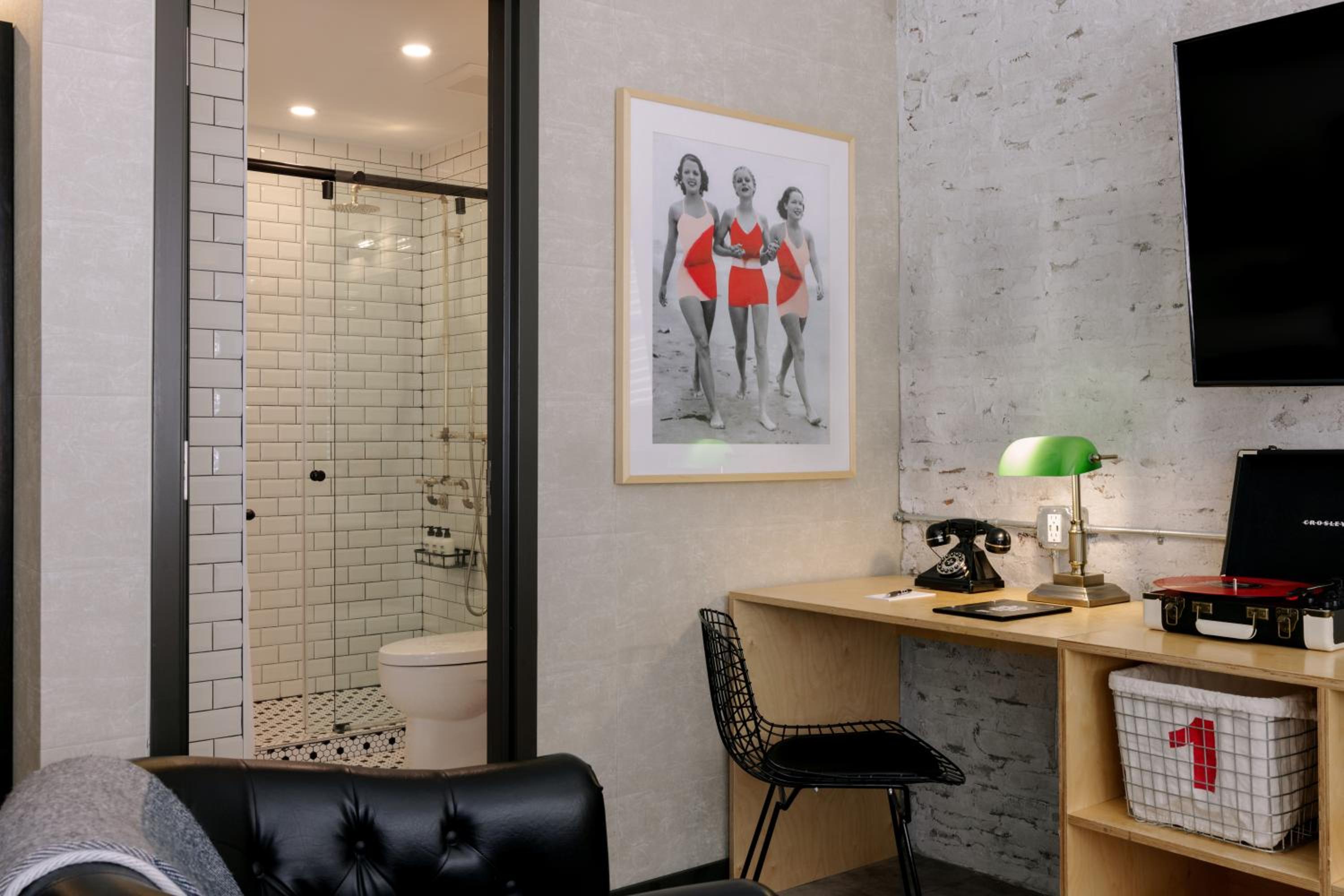 Queen Room with Two Queen Beds - High Floor