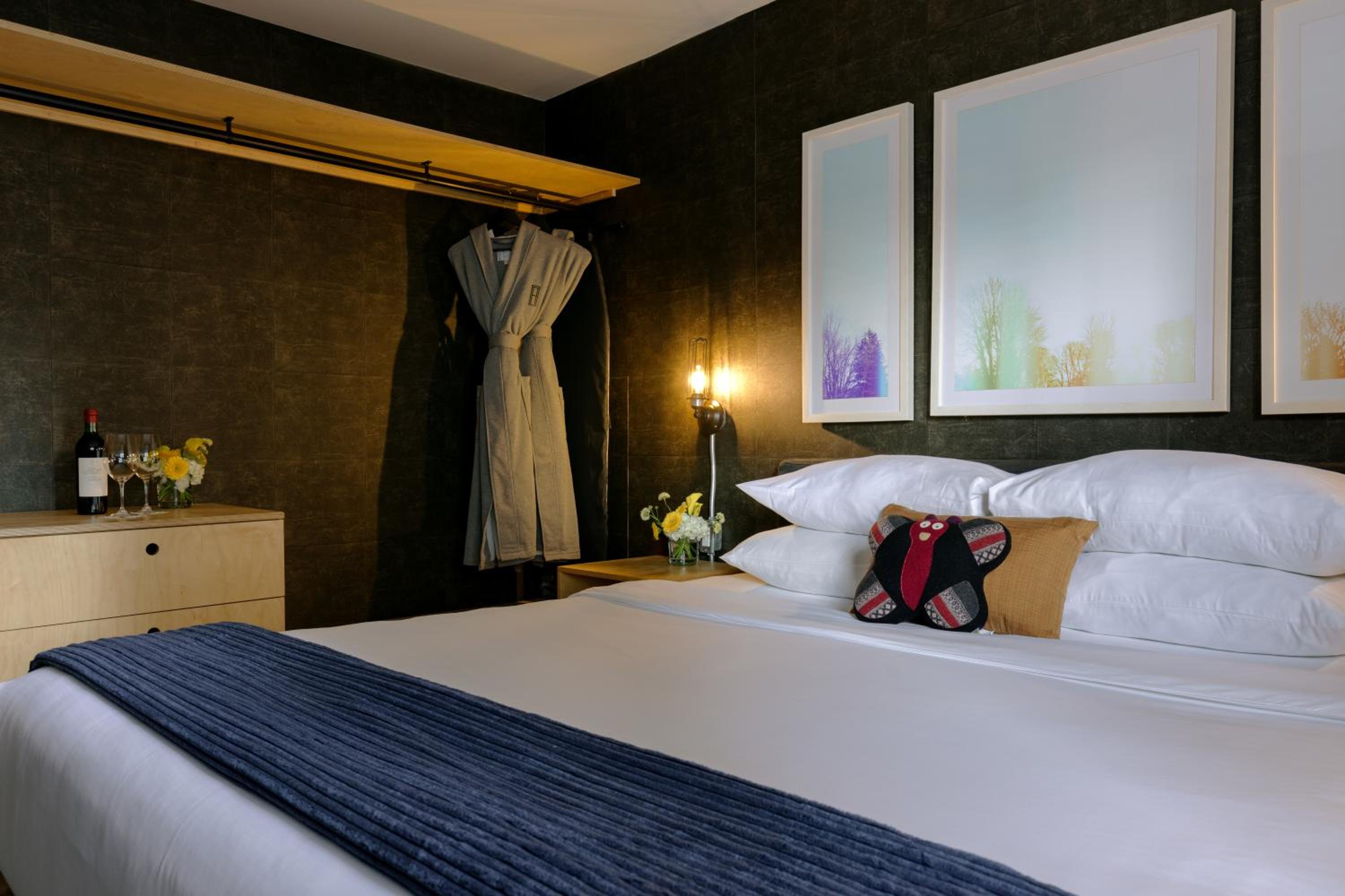Master Suite thumbnail 5