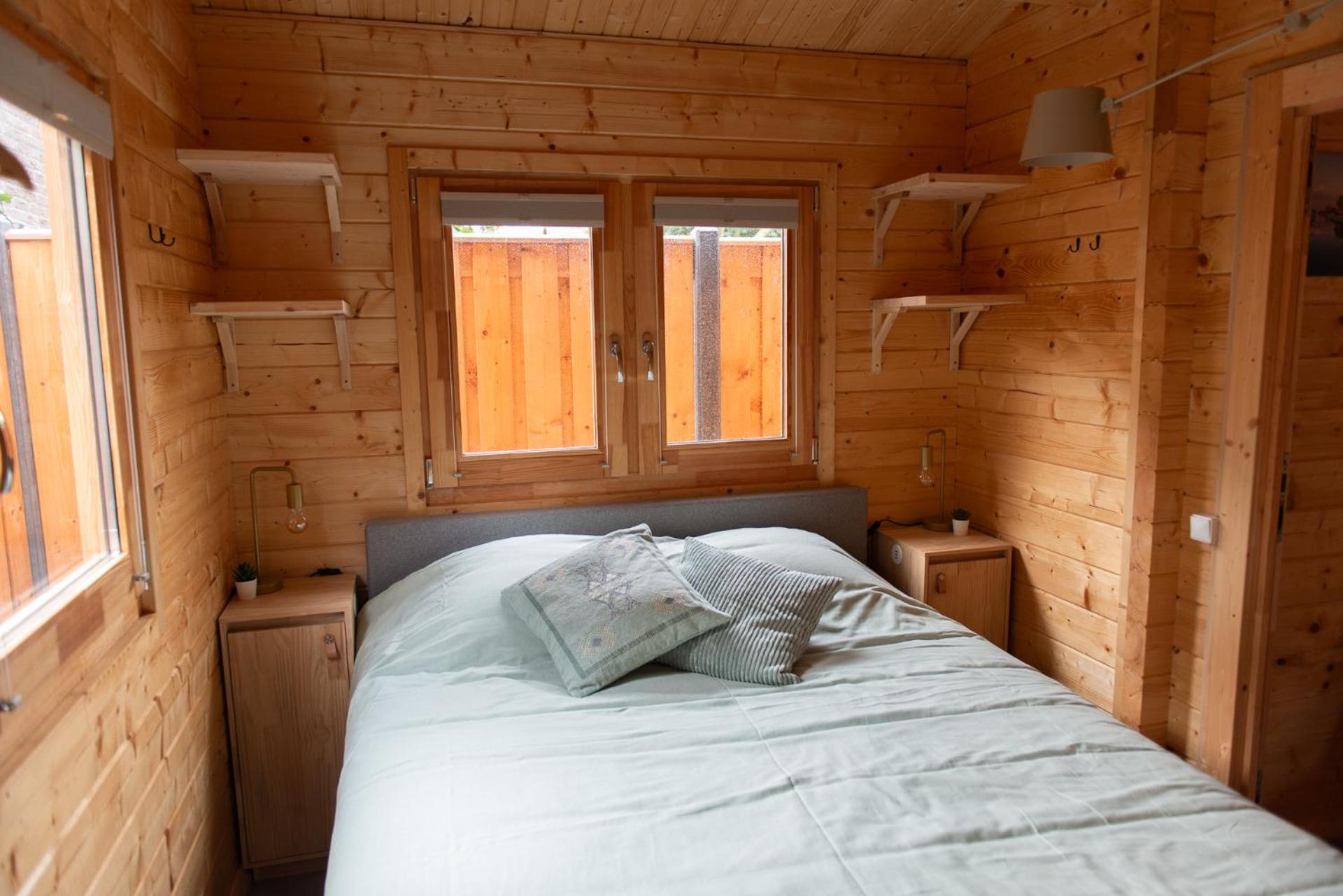 One-Bedroom House photo 1