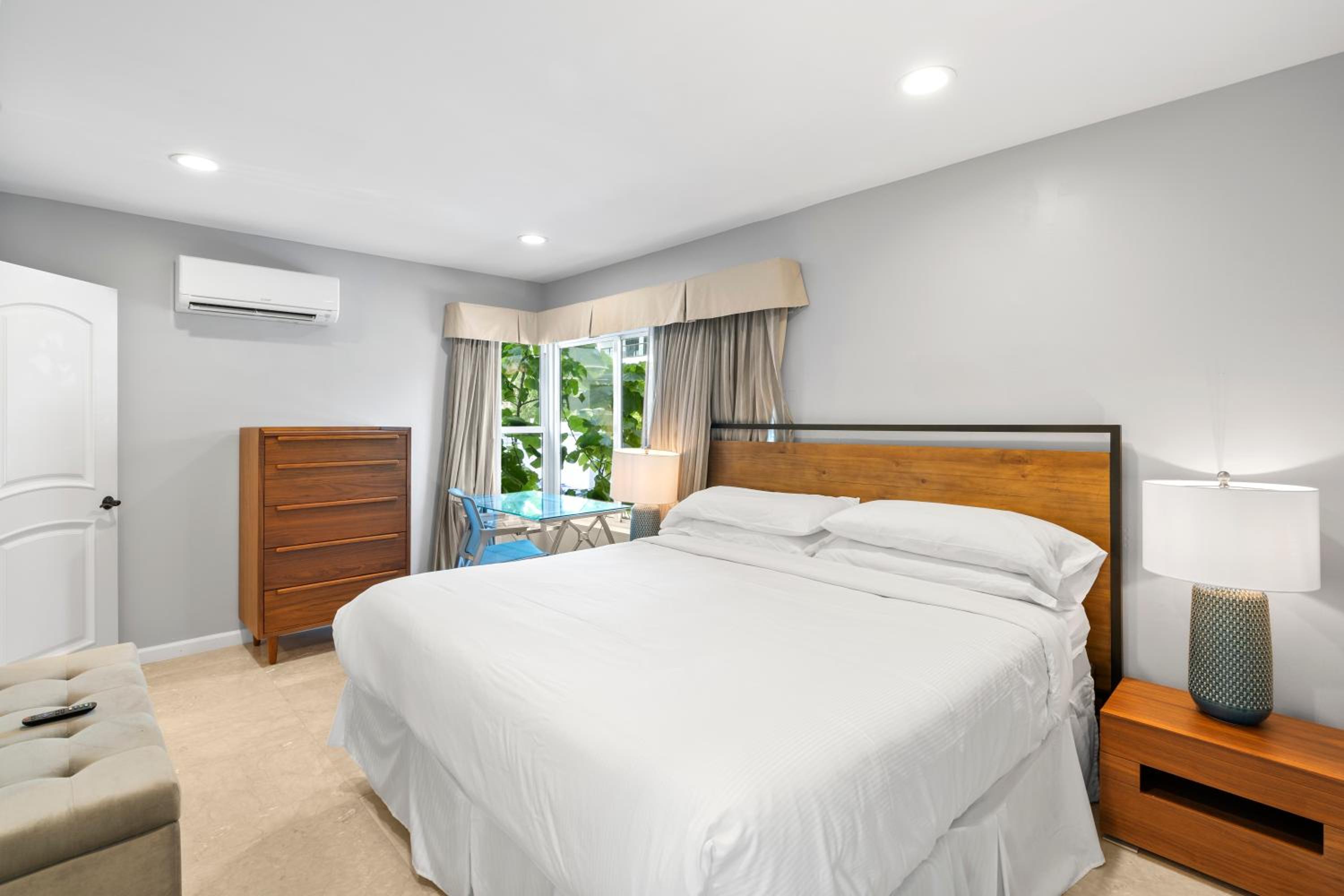 Suite with Garden View