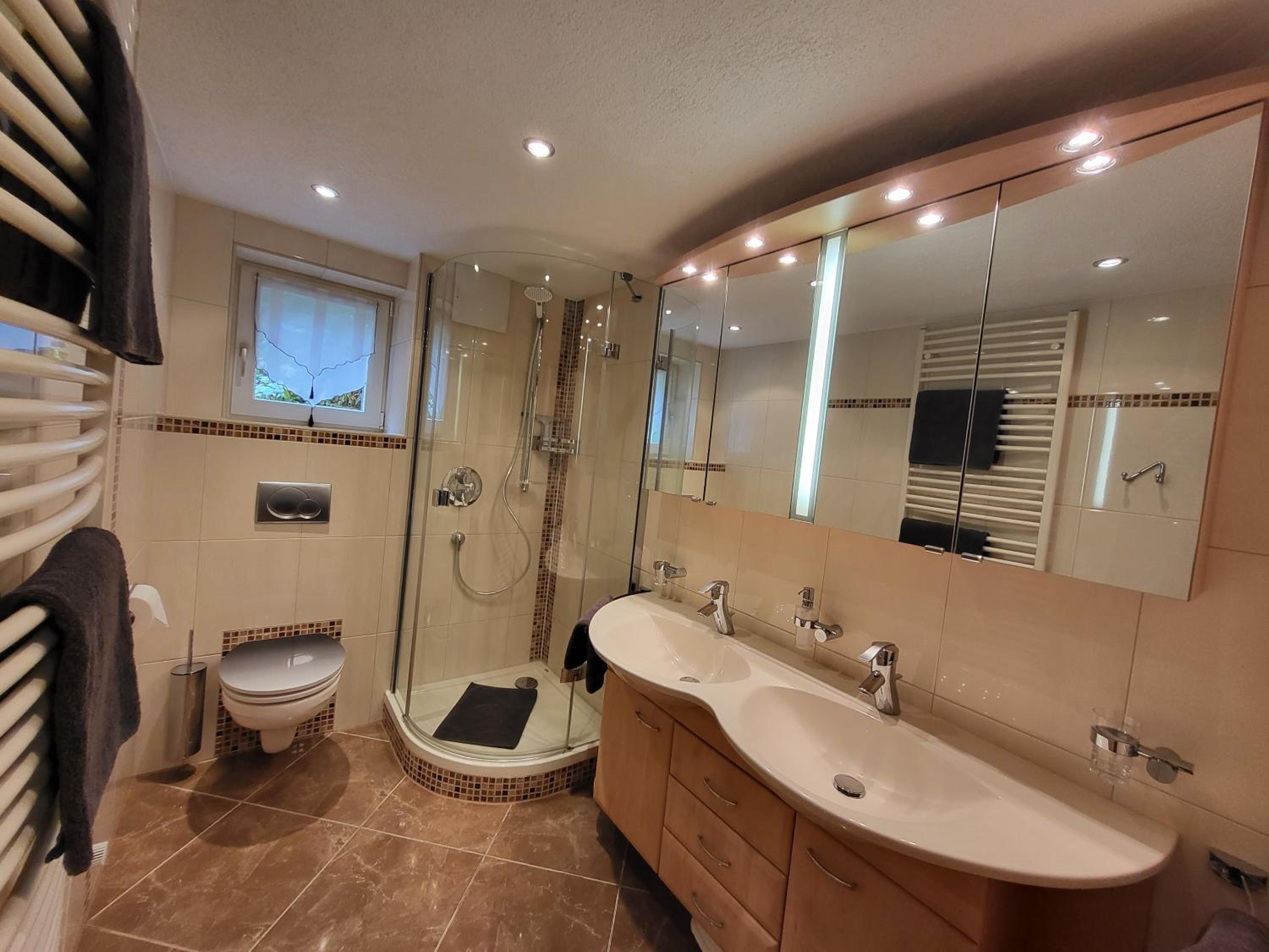 Three-Bedroom House photo 3