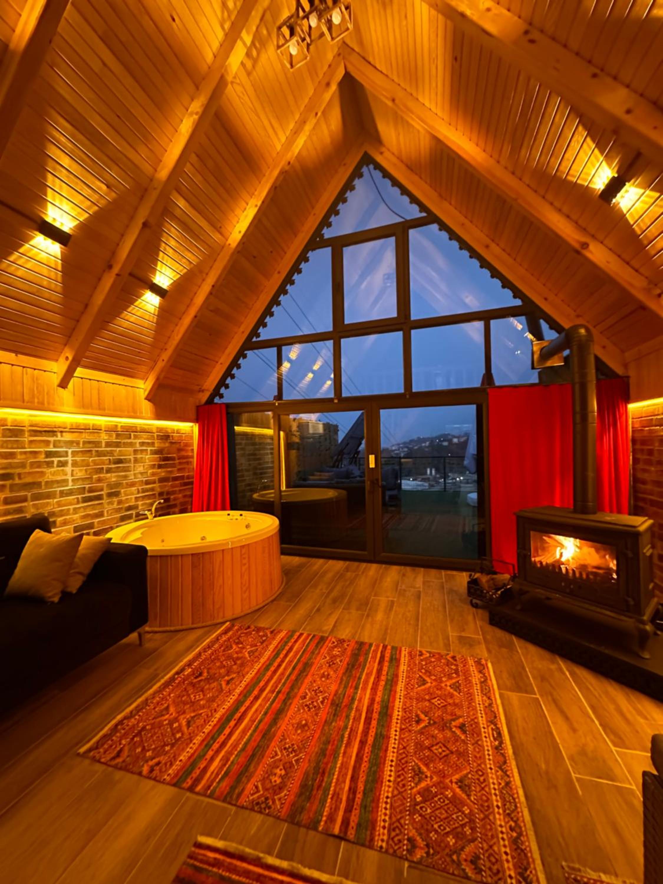 Suite with Terrace - Photo 23