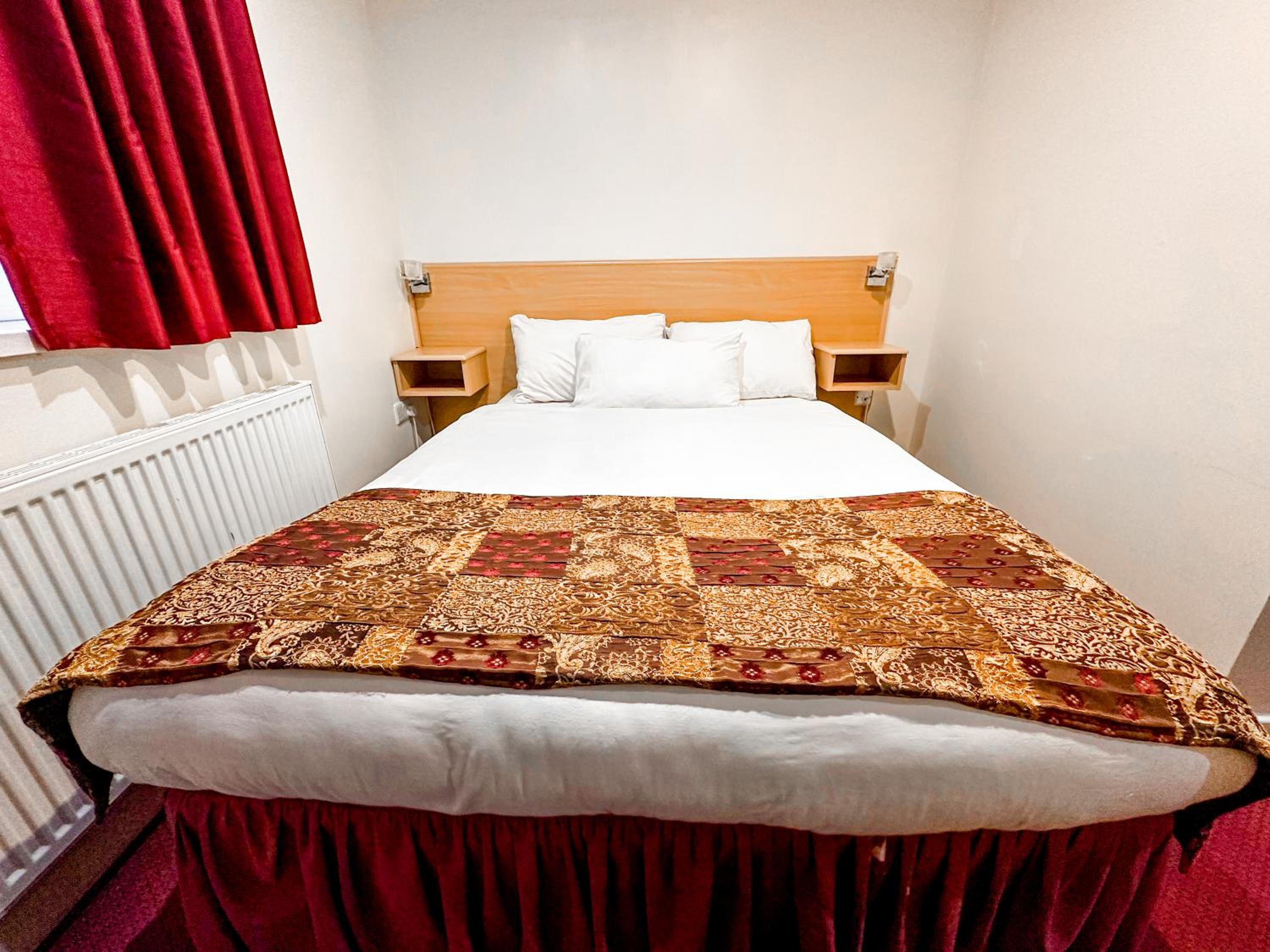 Double Room - Photo 15