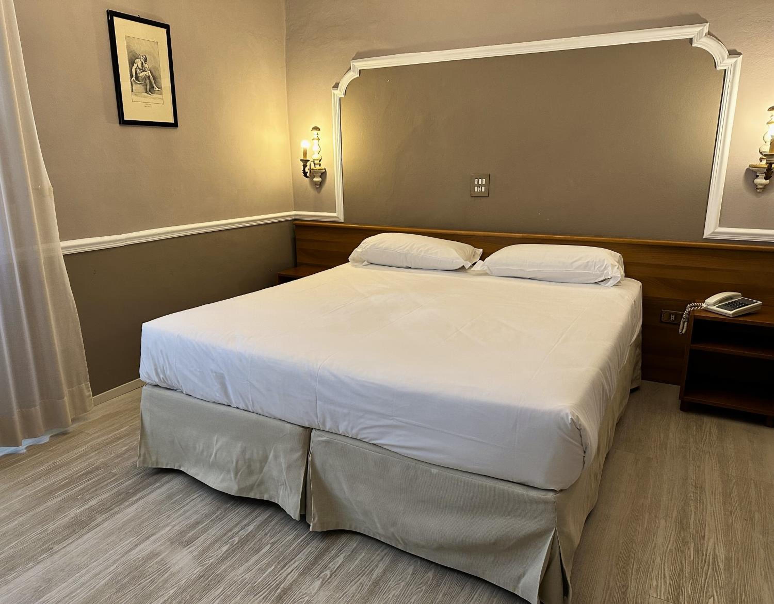 Double or Twin Room - Photo 1