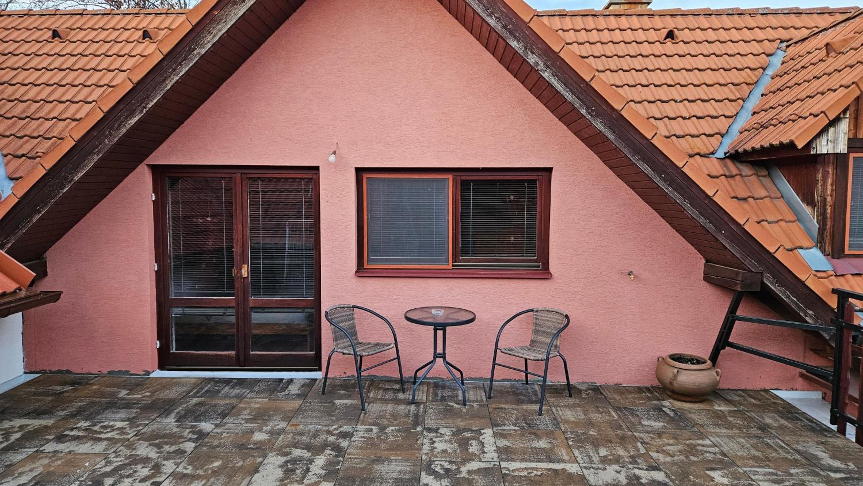 Family Room with Terrace - Photo 6