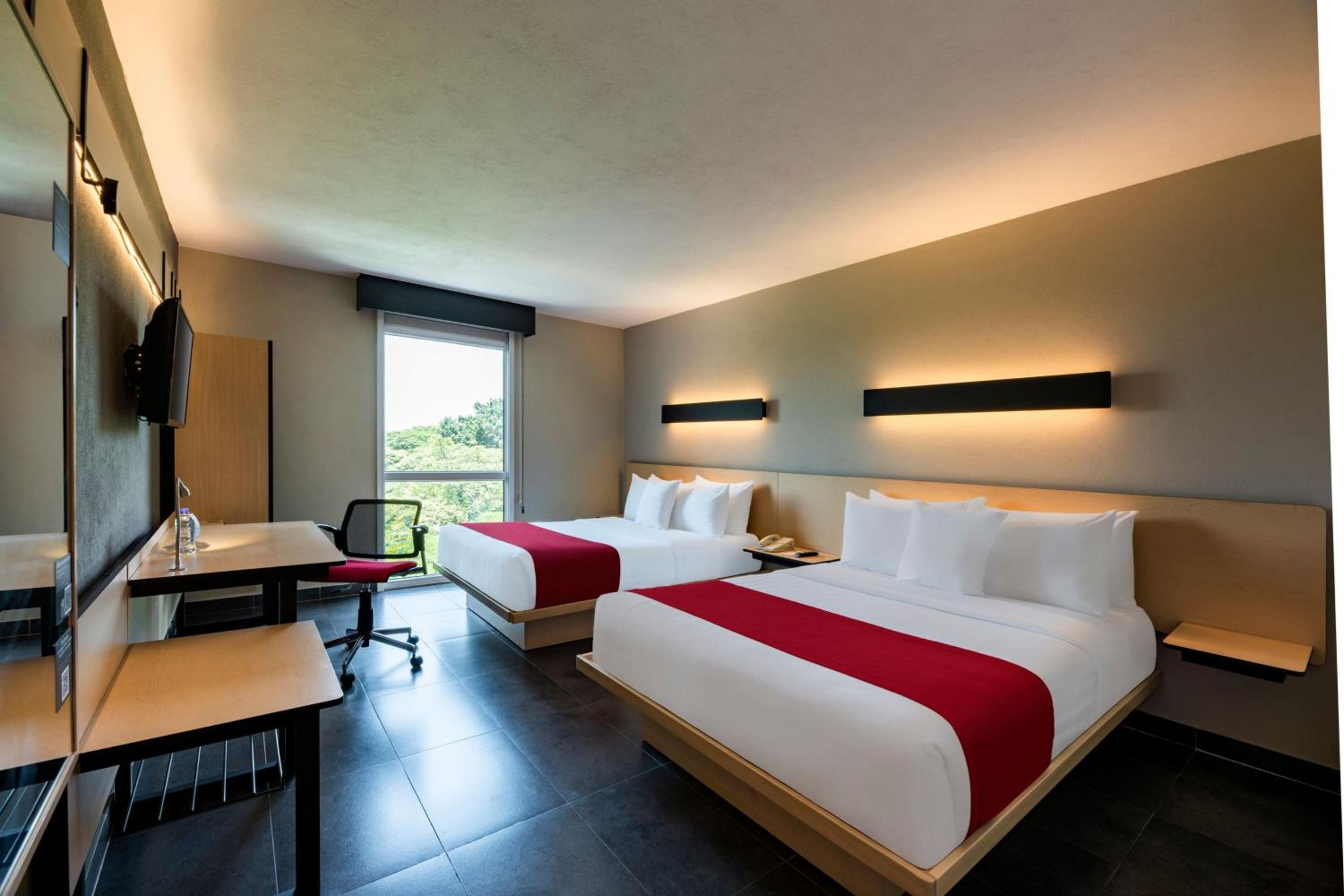 Double Room with Two Double Beds photo 3
