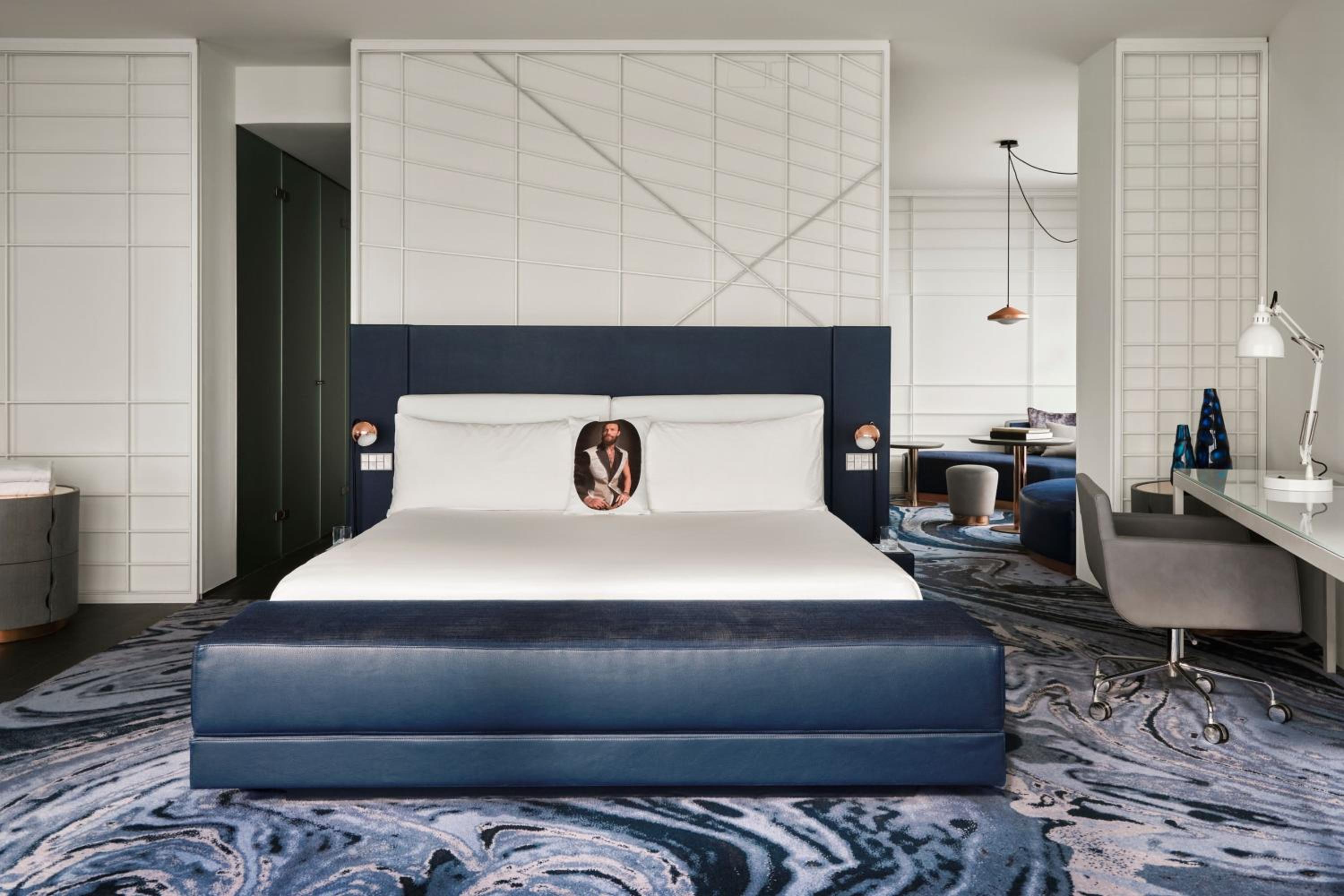 Cool Corner Suite