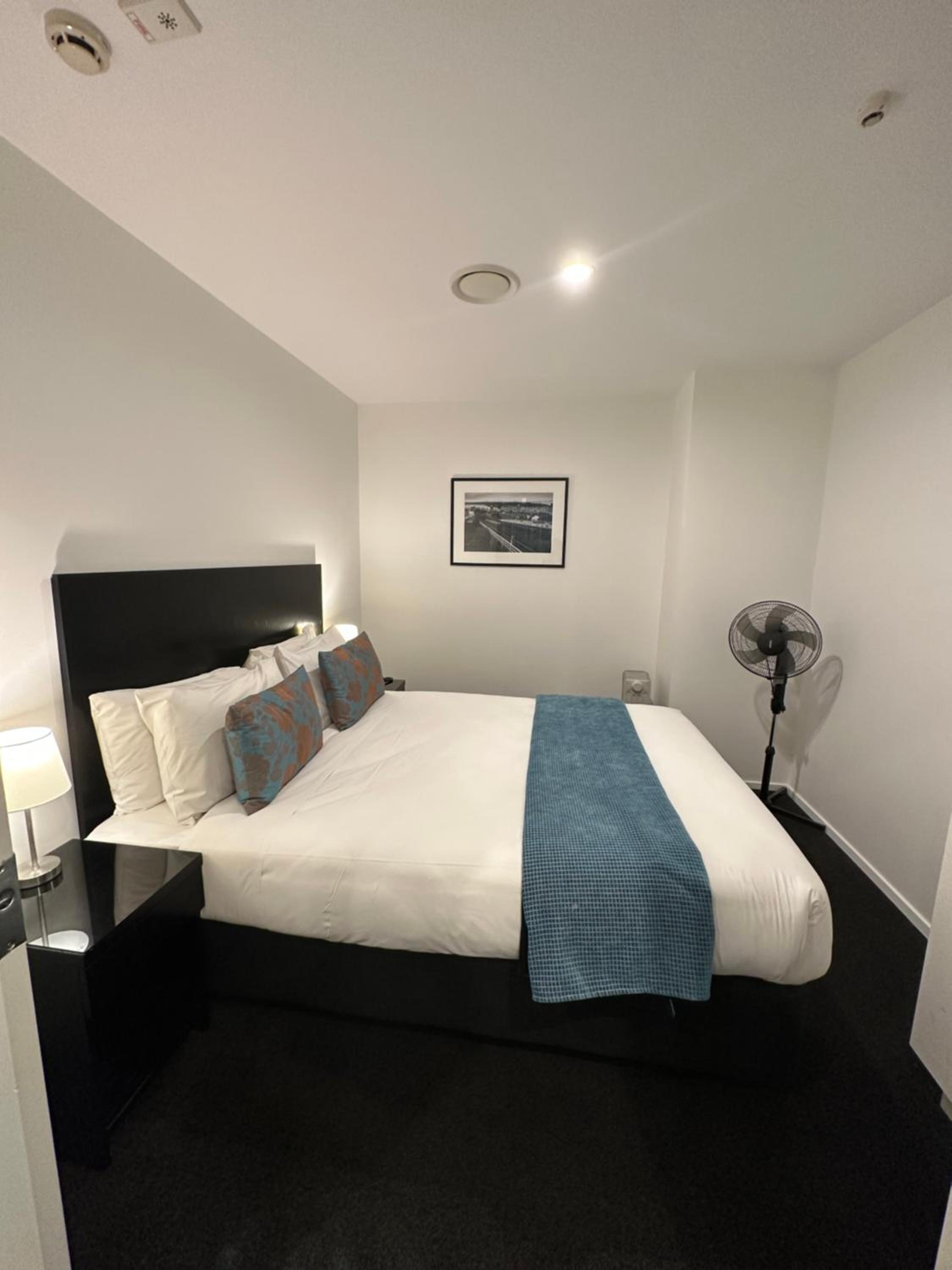 Two-Bedroom Apartment - Photo 6