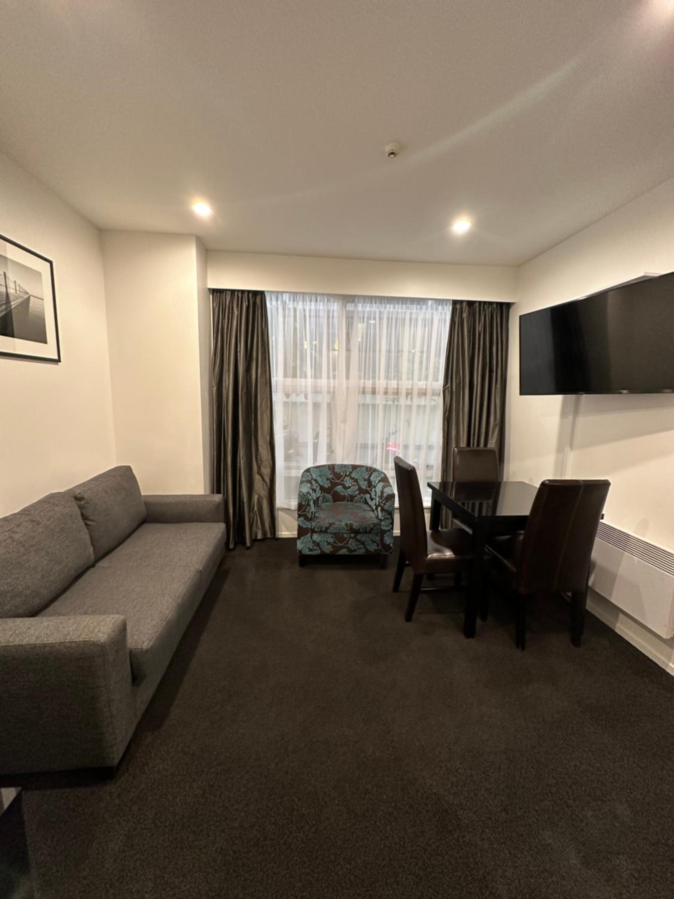 Two-Bedroom Apartment - Photo 2