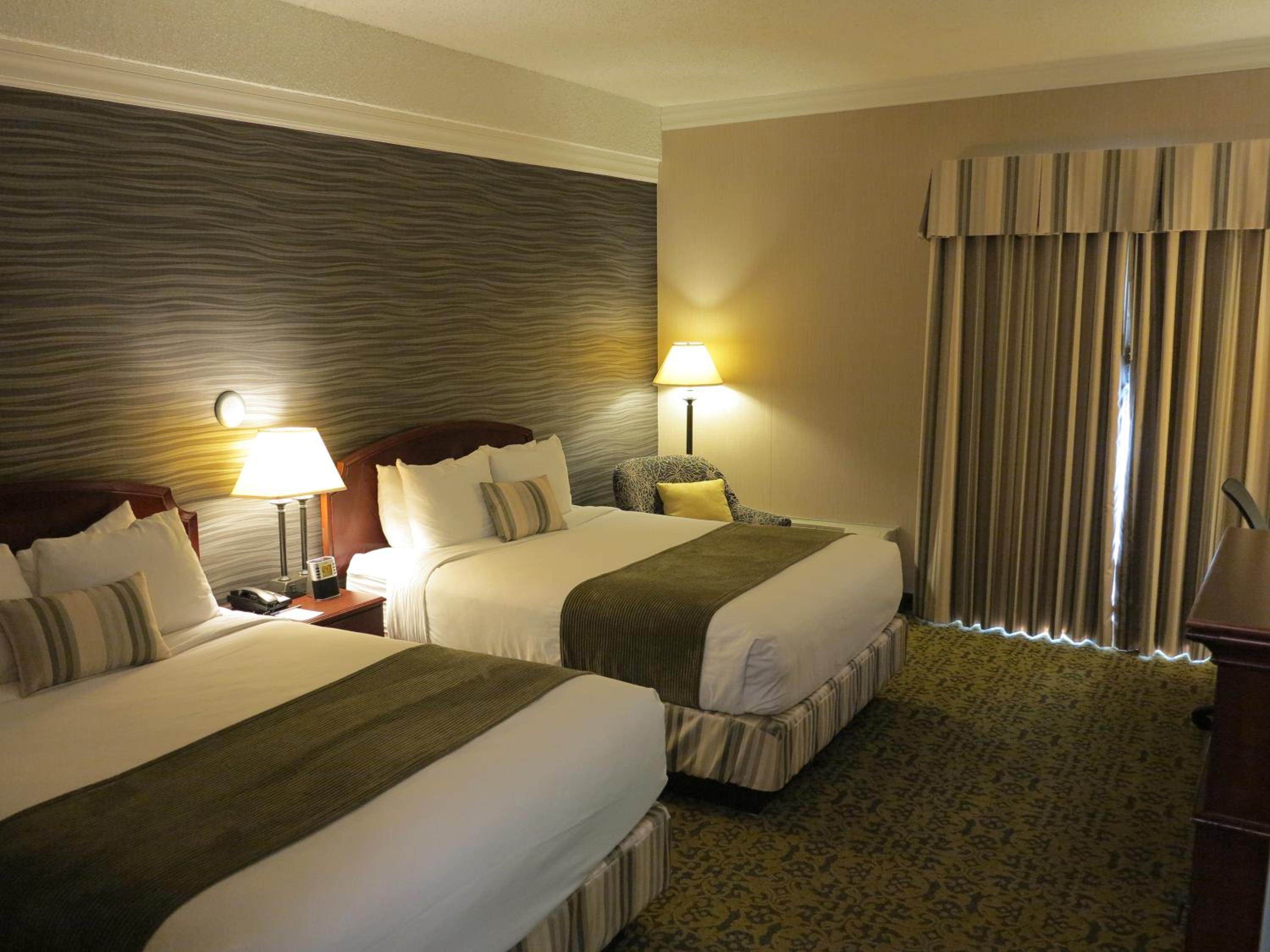 Queen Room With Two Queen Beds And Roll-In Shower - Disability Access photo 2