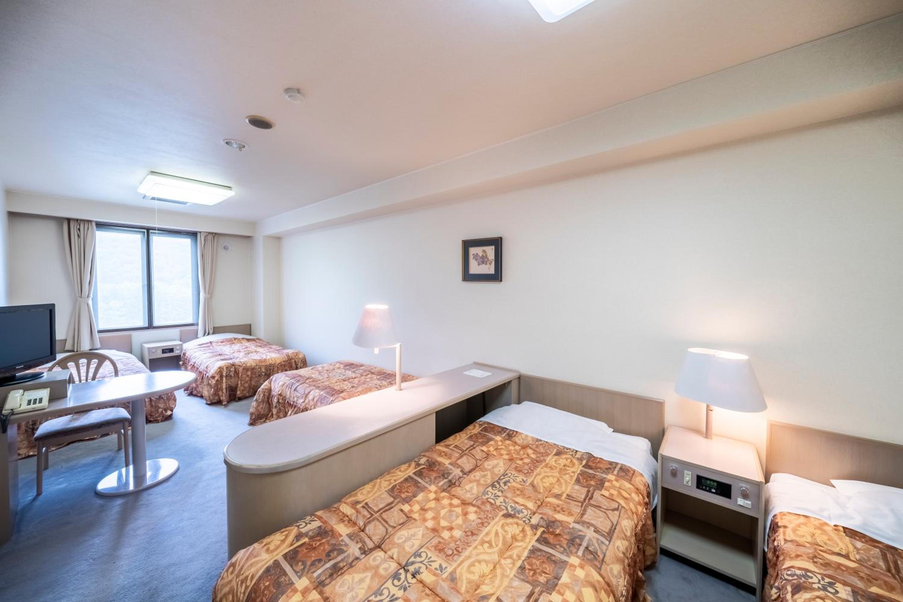 Standard Quadruple Room photo 2