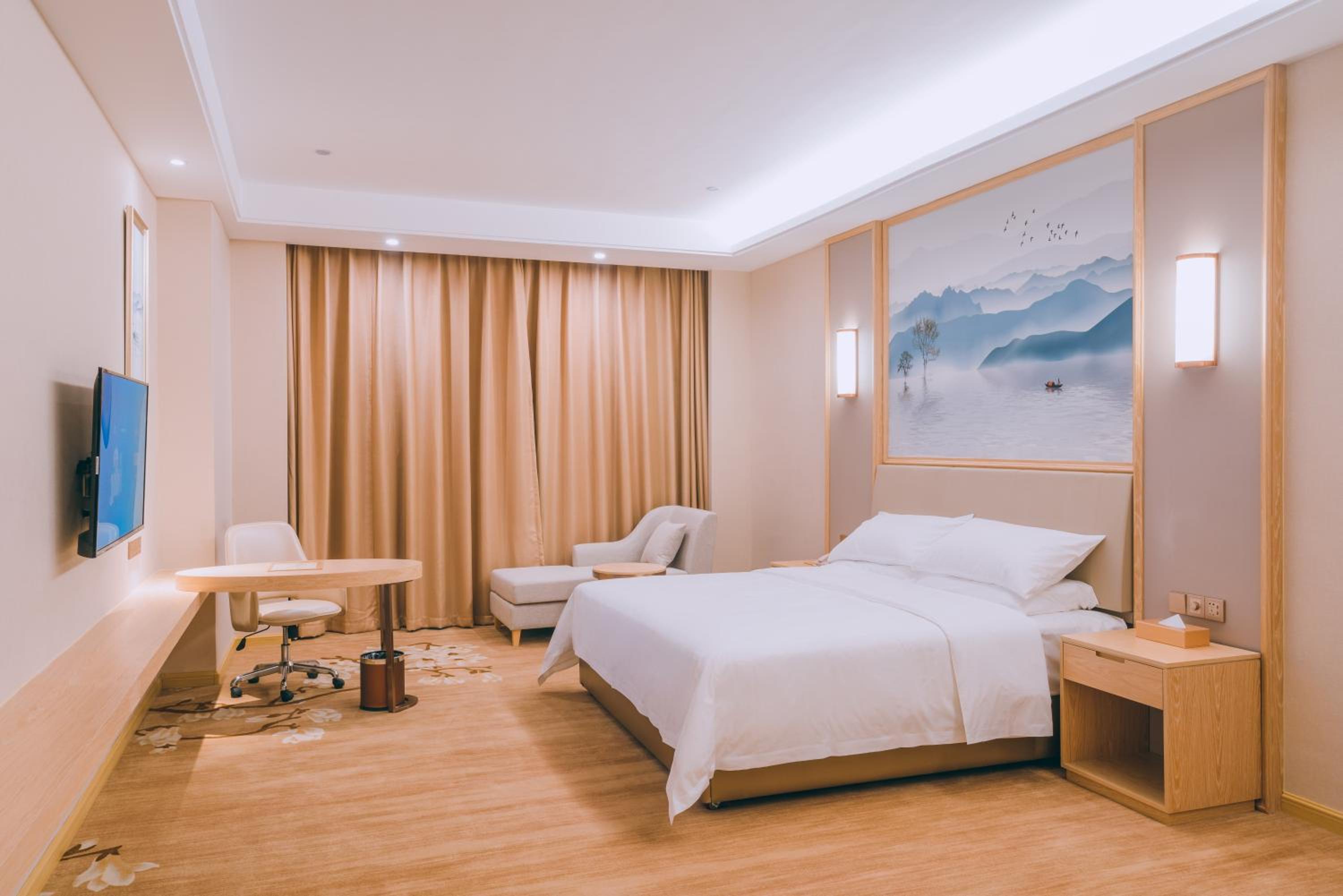 Deluxe King Room photo 2