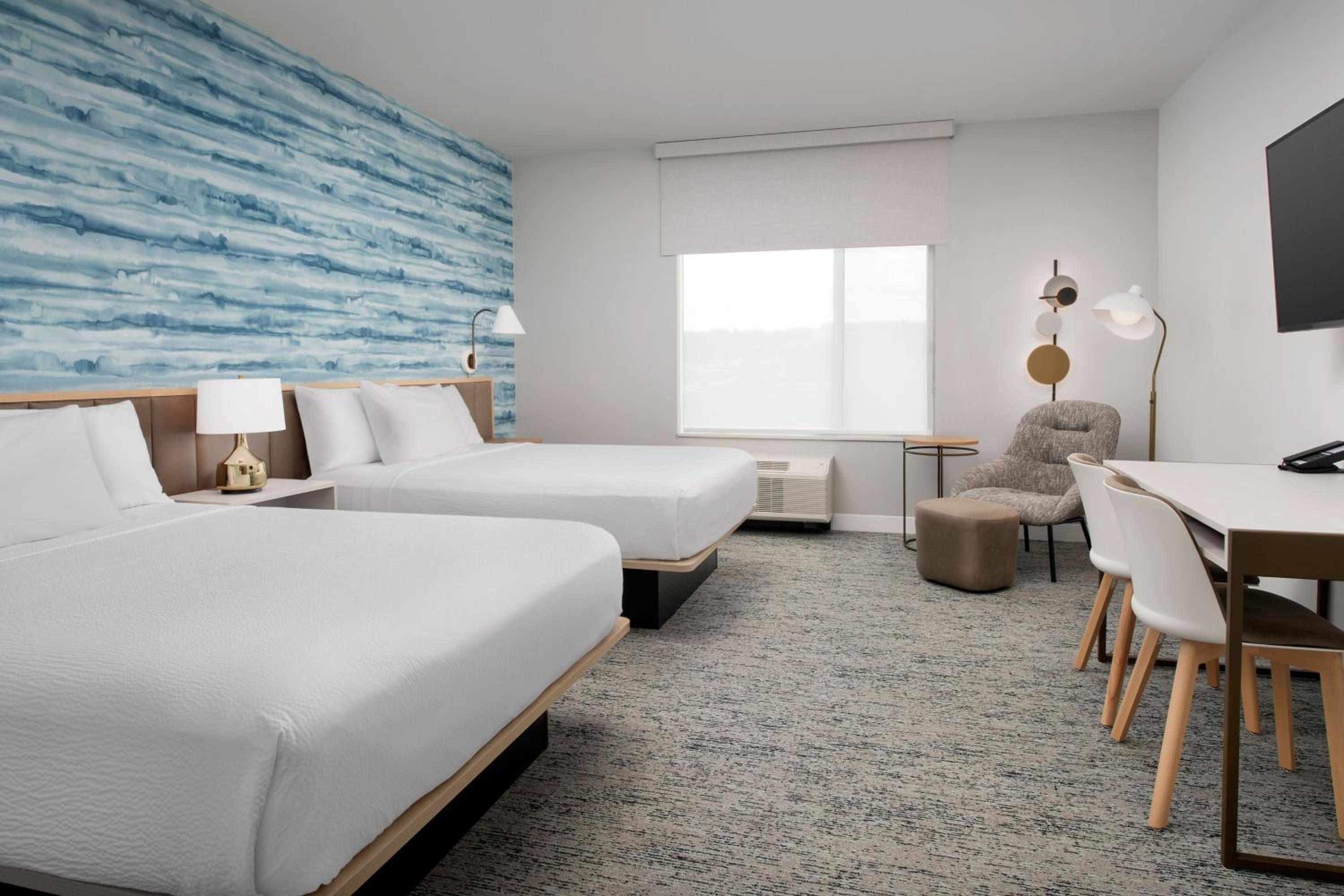 Studio Suite with Two Queen Beds and Adapted Tub - Mobility Accessible photo 1