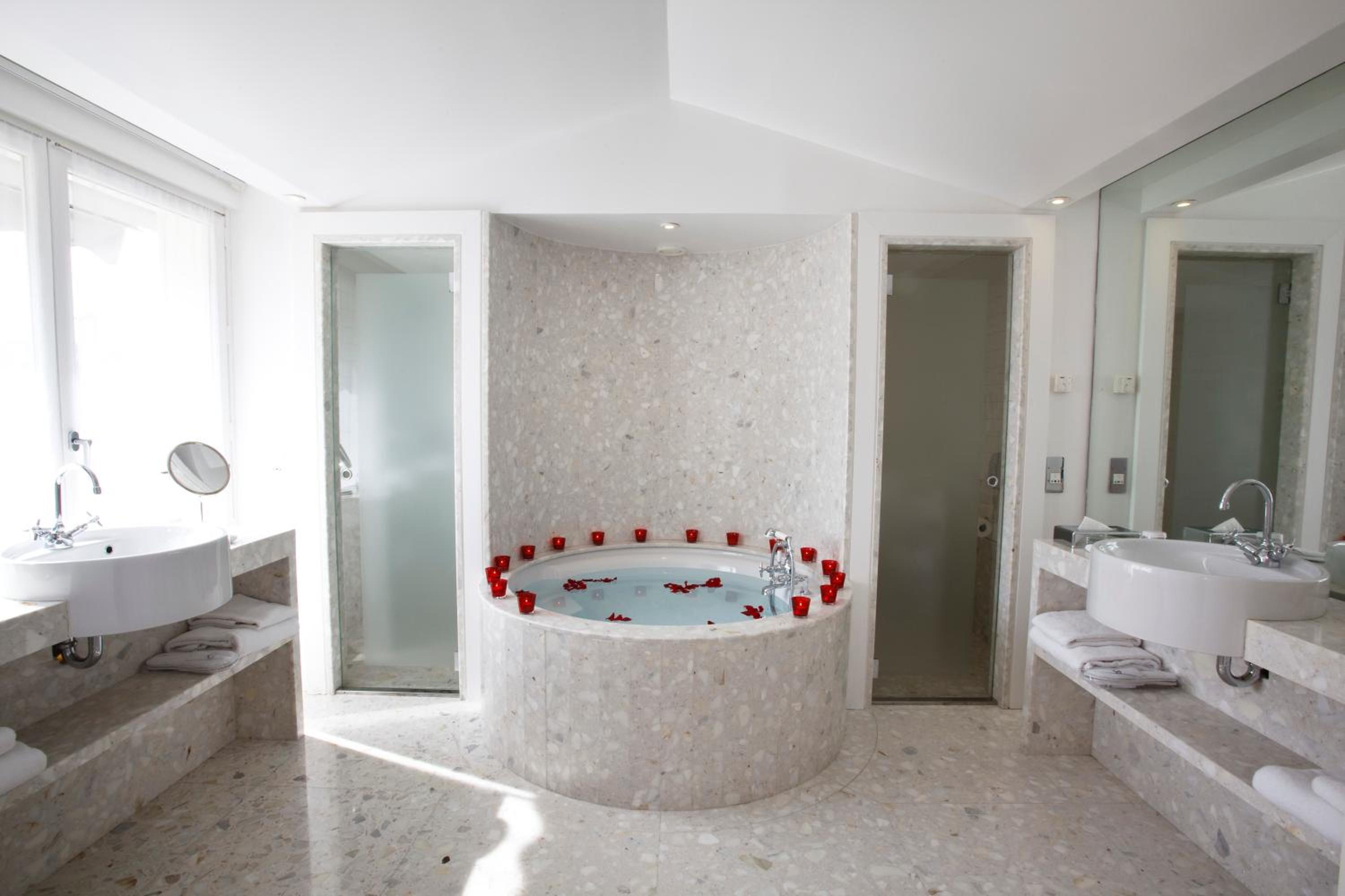 Marquis Suite photo 3