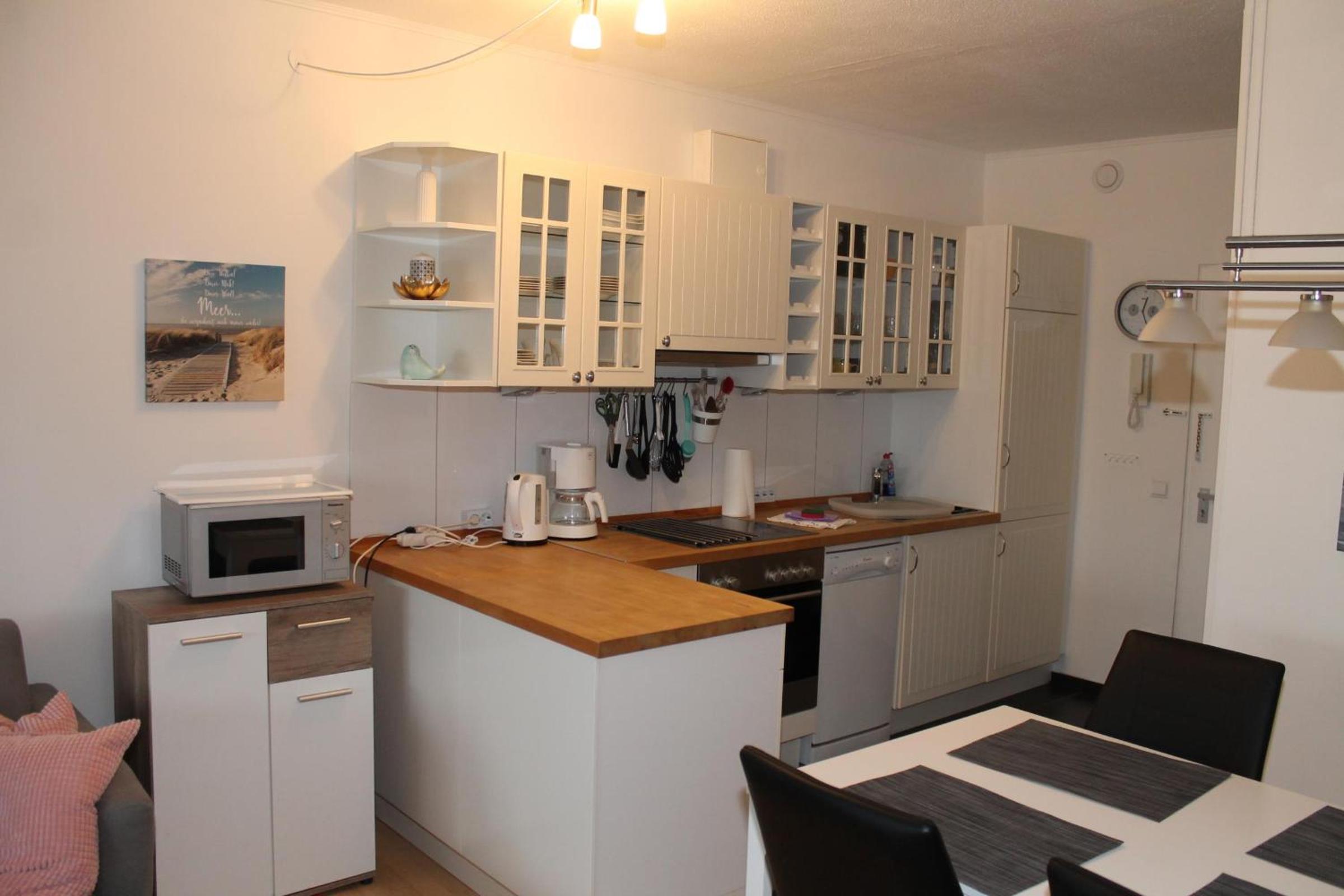 Apartment photo 2
