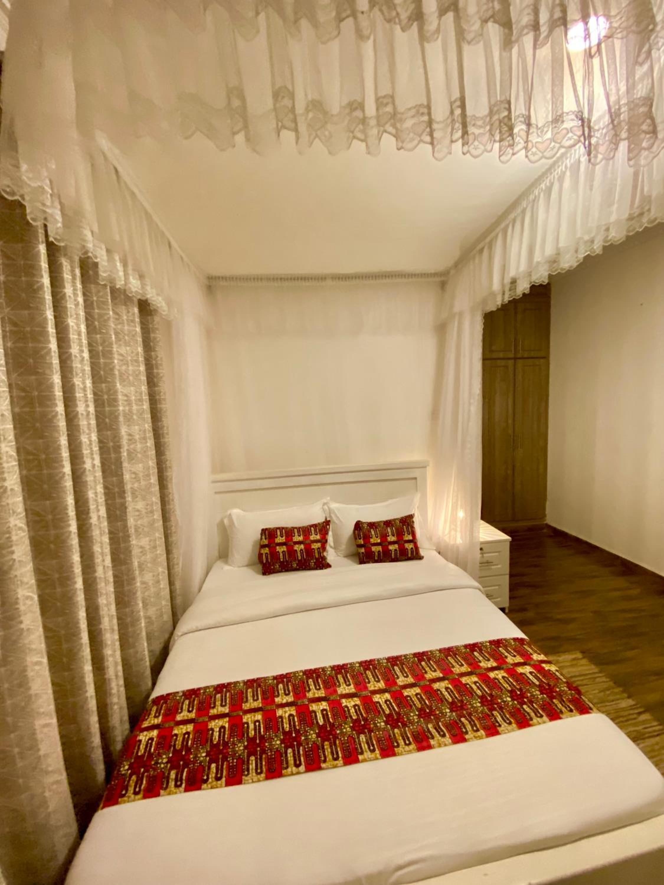 Deluxe Double Room with Shower
