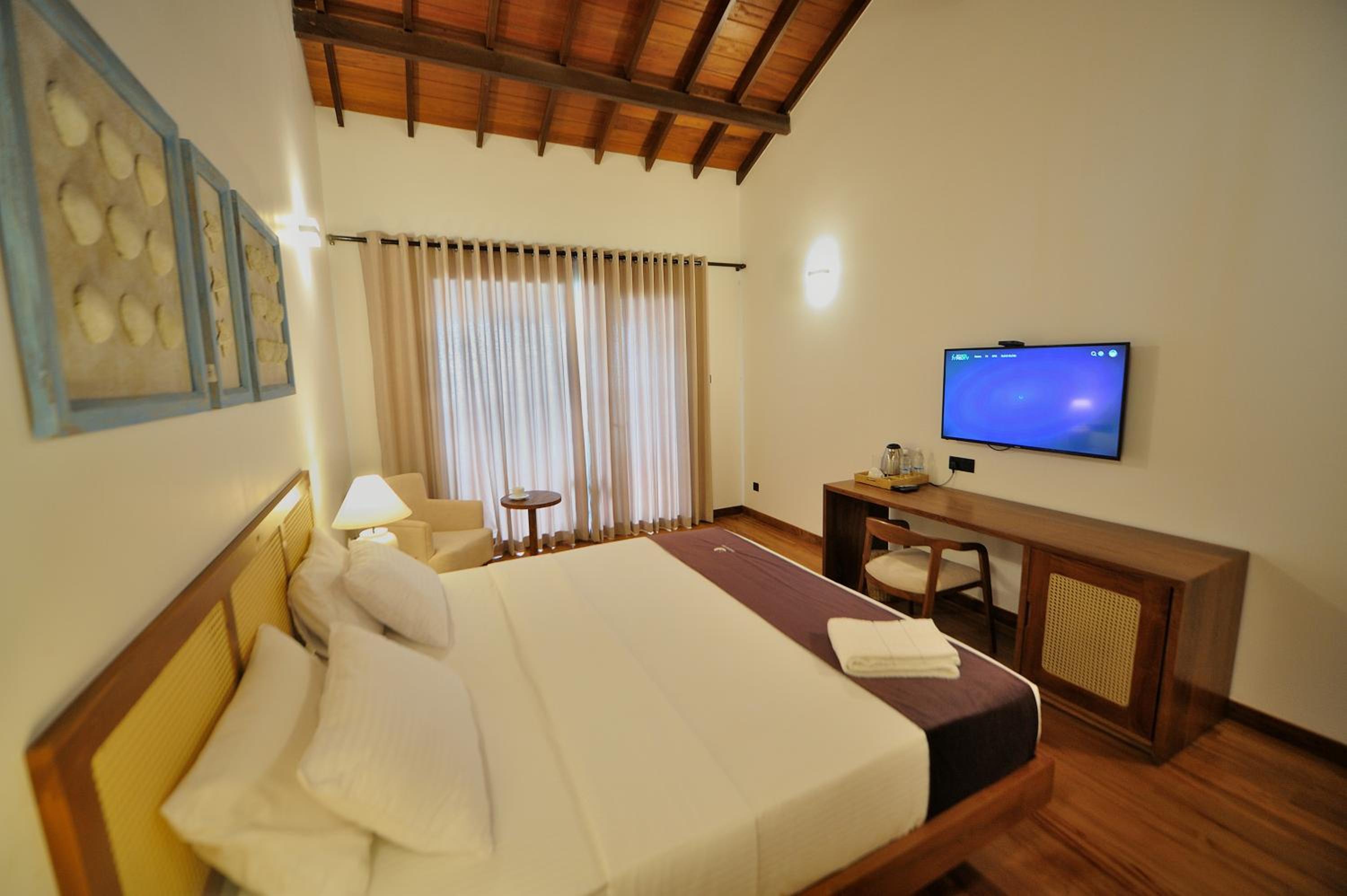 Deluxe Double Room with Balcony and Sea View